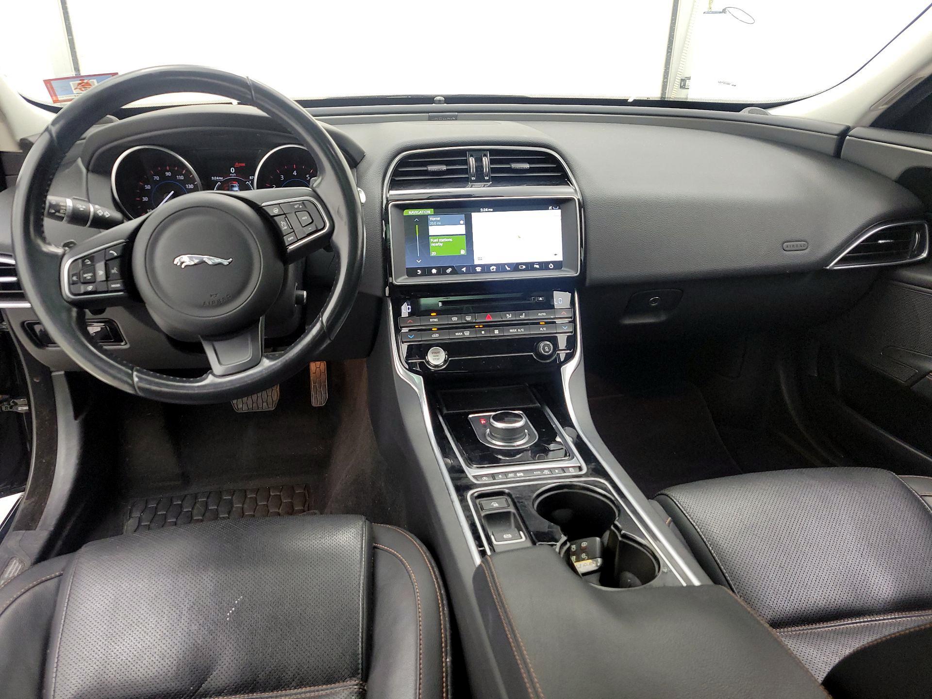 Thumbnail: 2017 Jaguar XE - 9