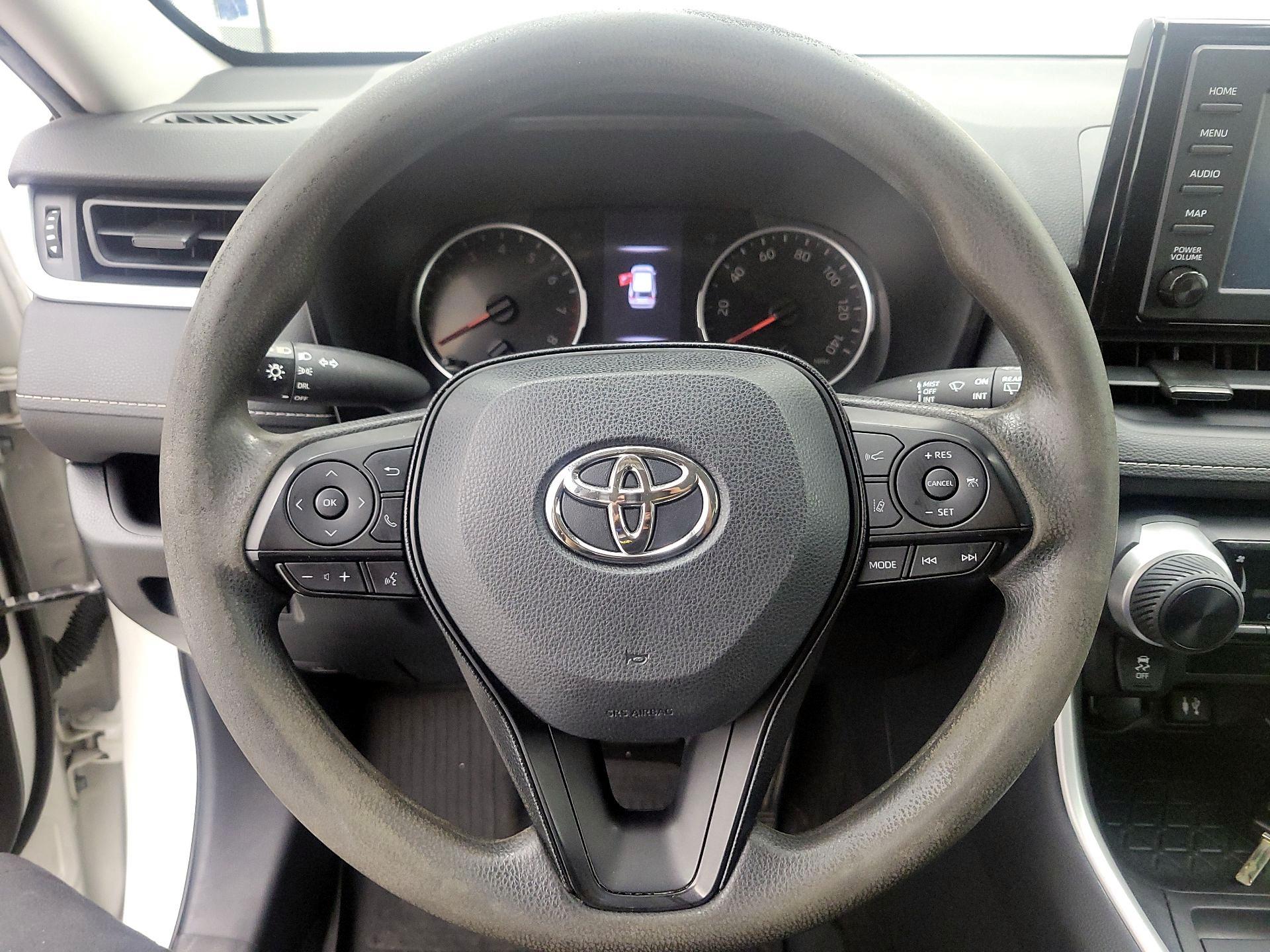 Thumbnail: 2019 Toyota RAV4 - 10