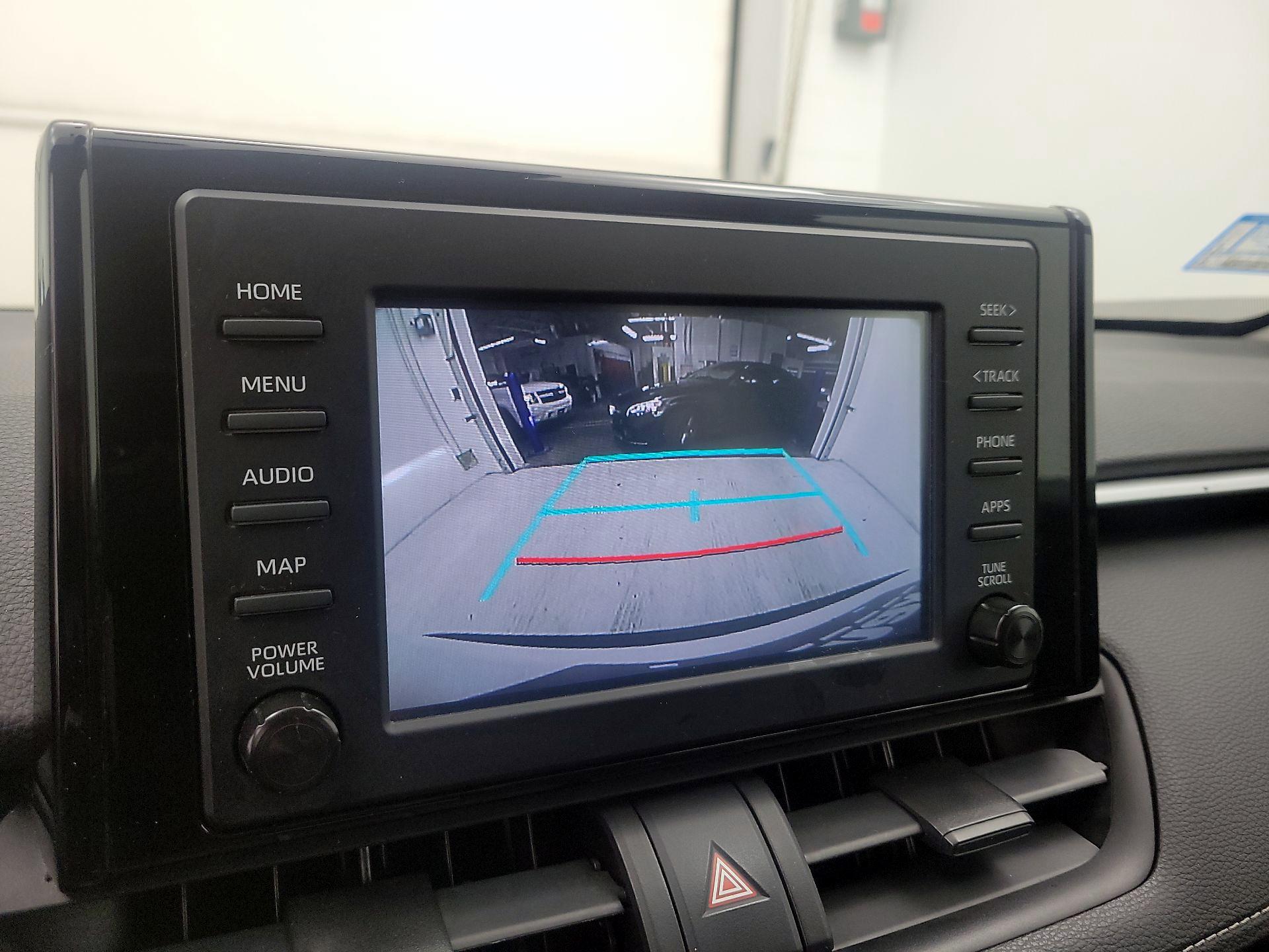 Thumbnail: 2019 Toyota RAV4 - 14