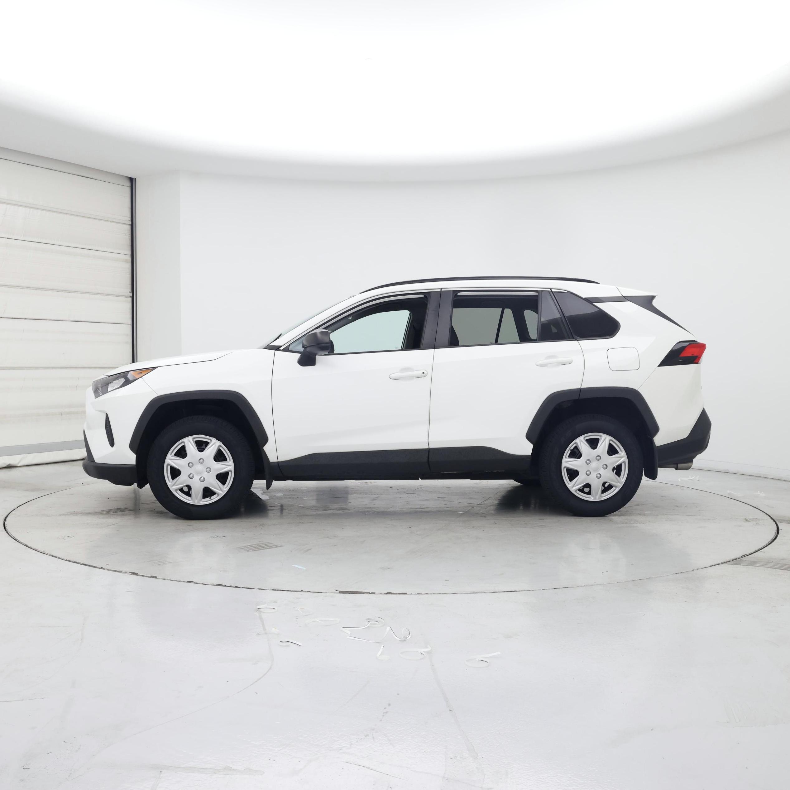 Thumbnail: 2019 Toyota RAV4 - 3