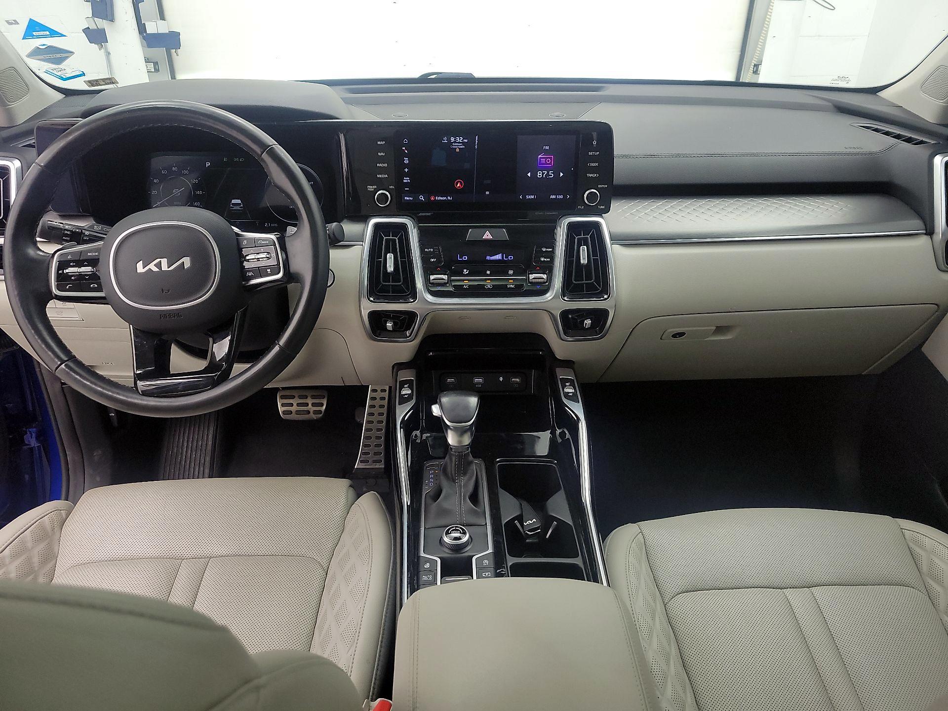 Thumbnail: 2022 Kia Sorento - 9