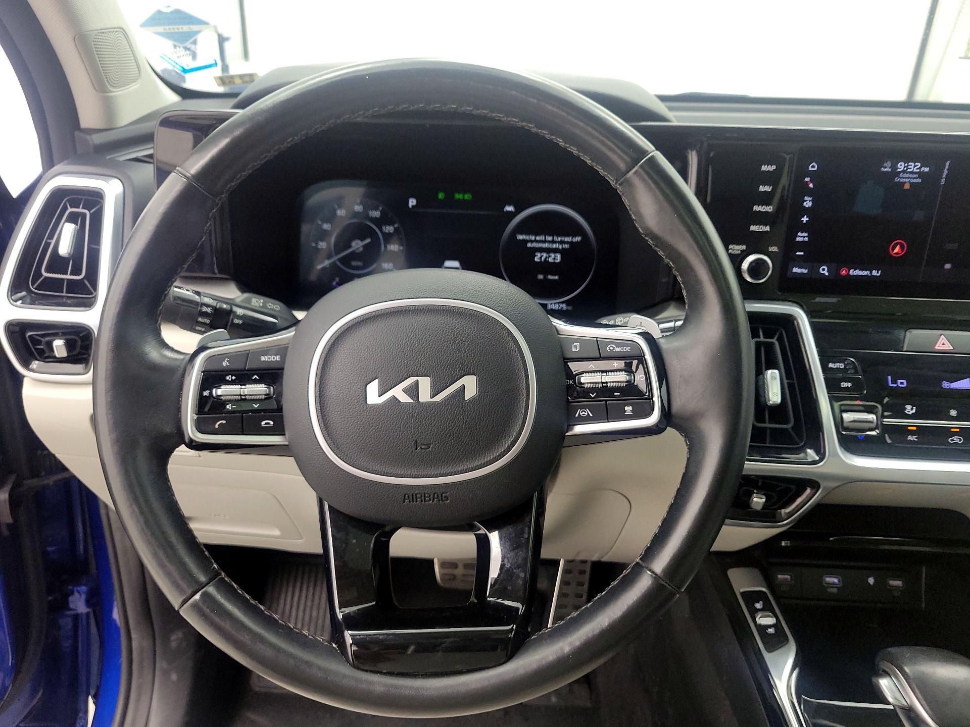Thumbnail: 2022 Kia Sorento - 10