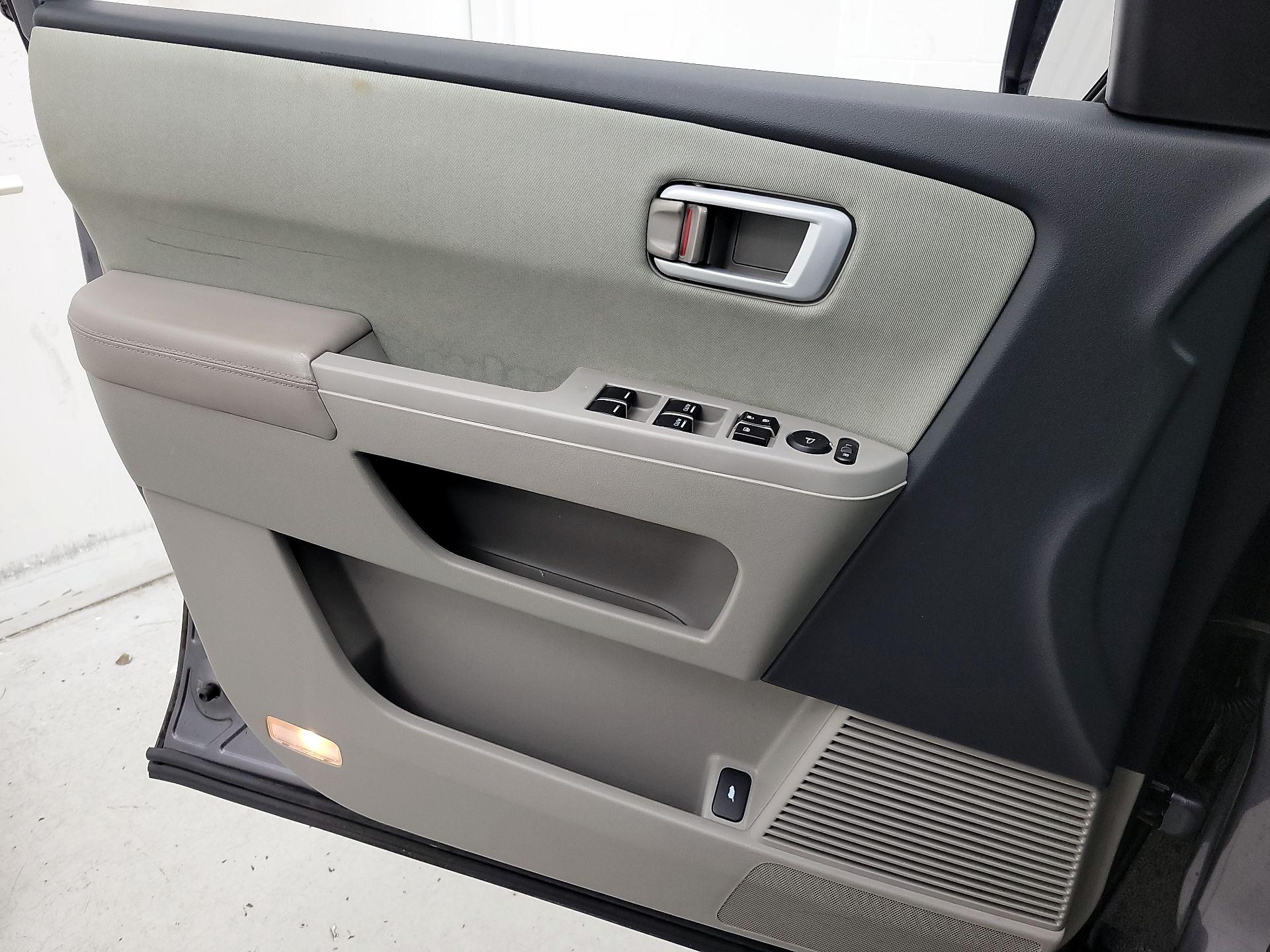 Thumbnail: 2015 Honda Pilot - 12