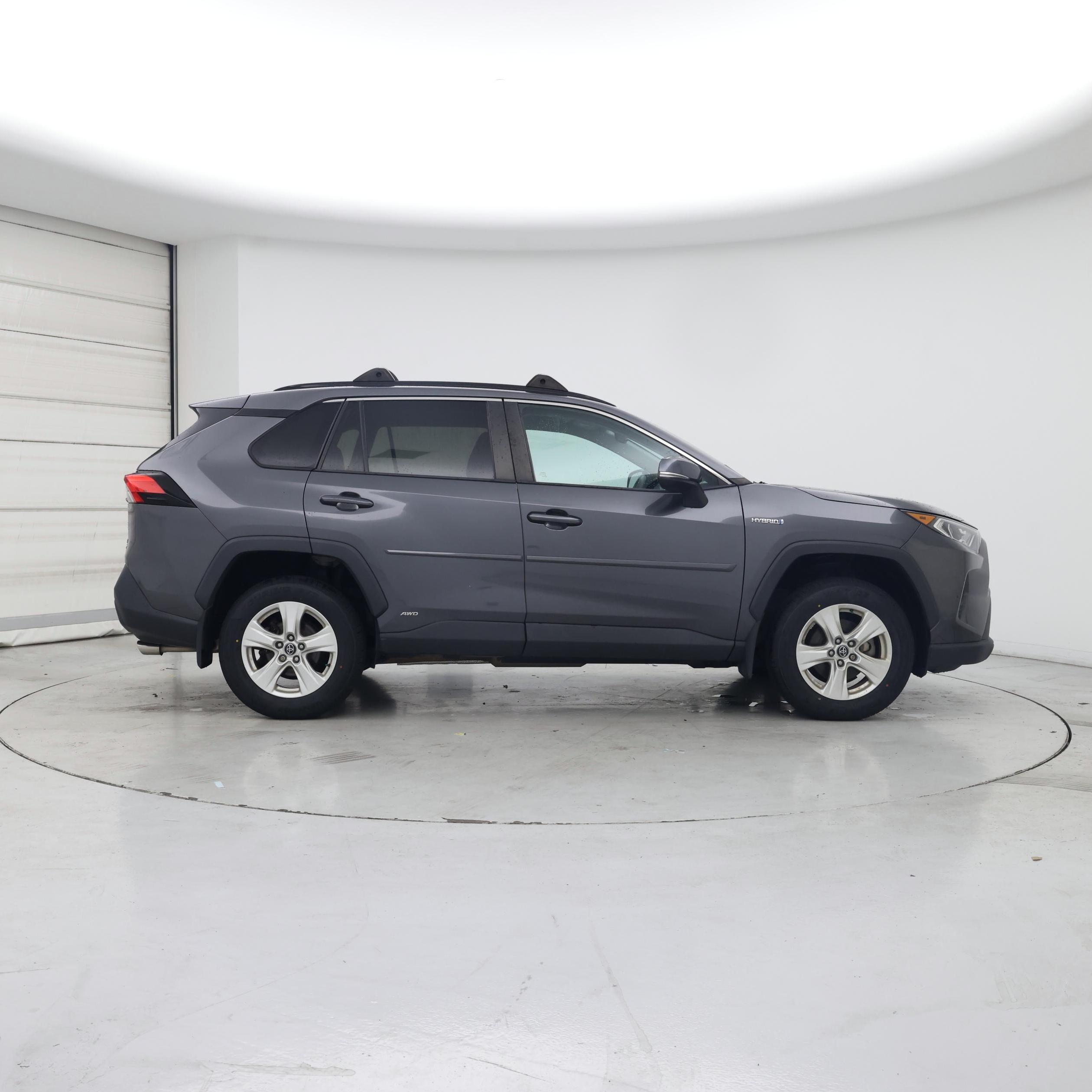 Thumbnail: 2021 Toyota RAV4 - 7