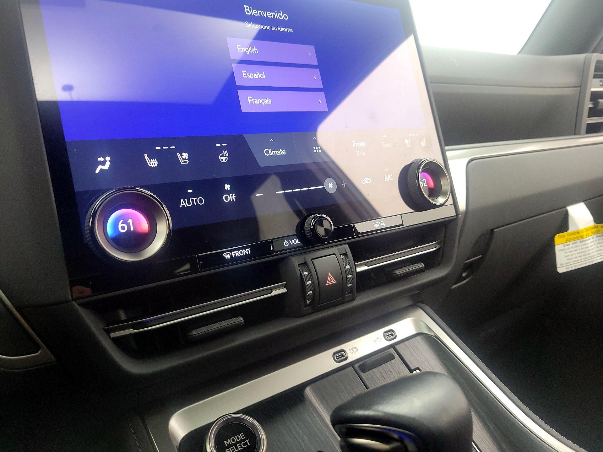 Thumbnail: 2024 Lexus GX - 15