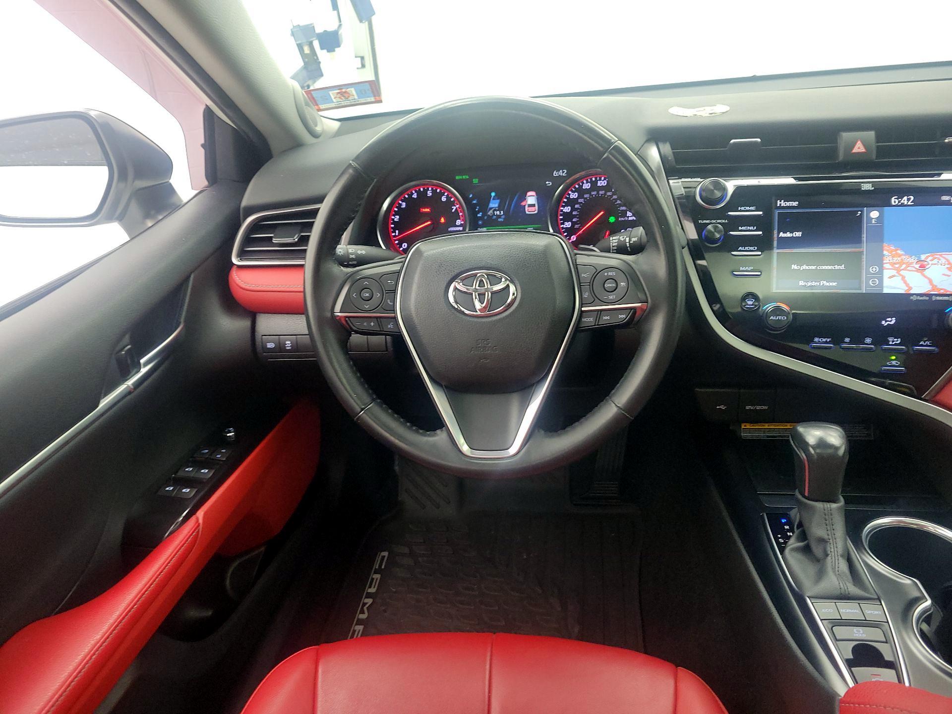 Thumbnail: 2020 Toyota Camry - 10