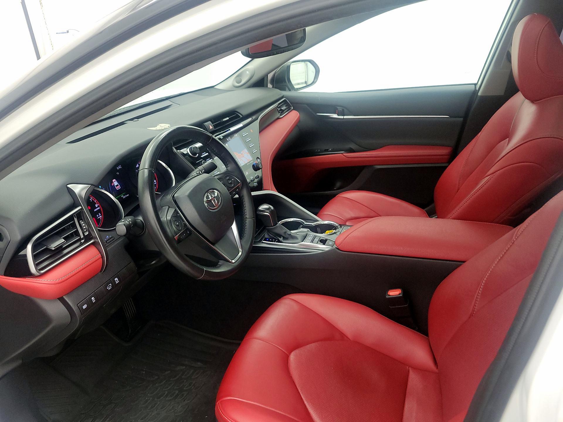 Thumbnail: 2020 Toyota Camry - 11
