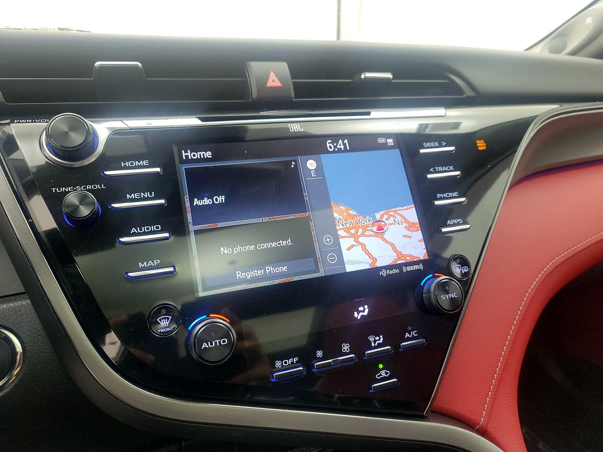 Thumbnail: 2020 Toyota Camry - 15