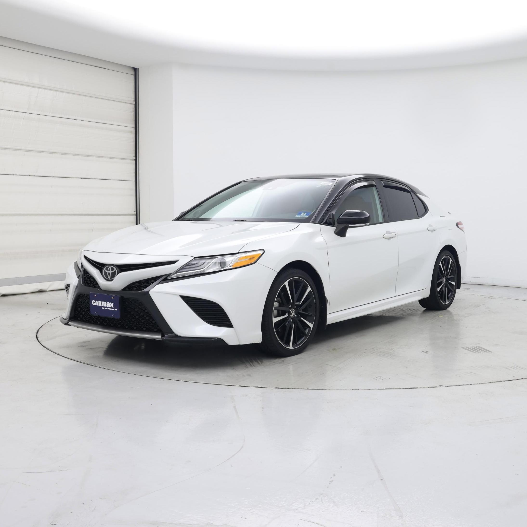 Thumbnail: 2020 Toyota Camry - 4