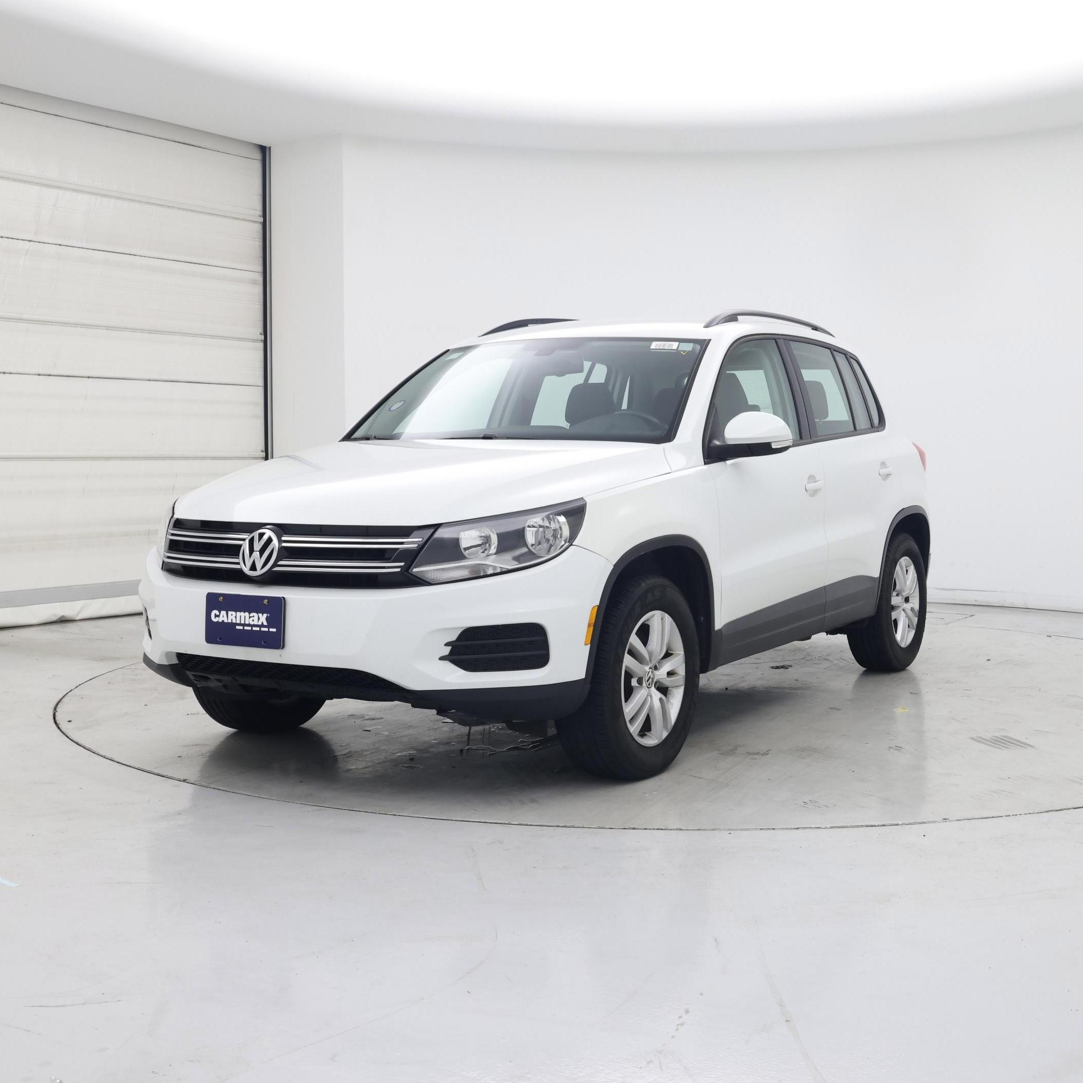 Thumbnail: 2017 Volkswagen Tiguan - 4