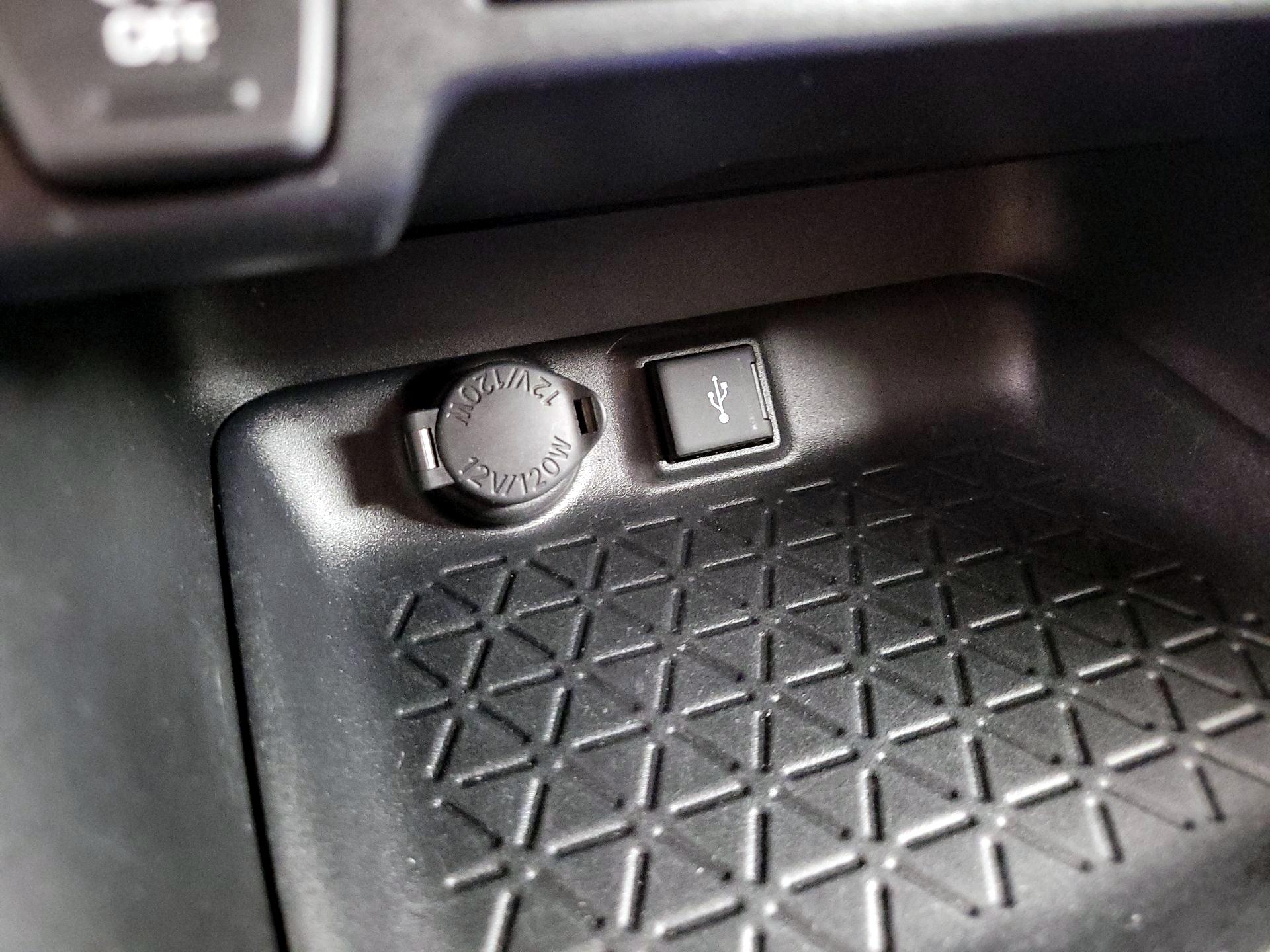 Thumbnail: 2020 Toyota RAV4 - 18