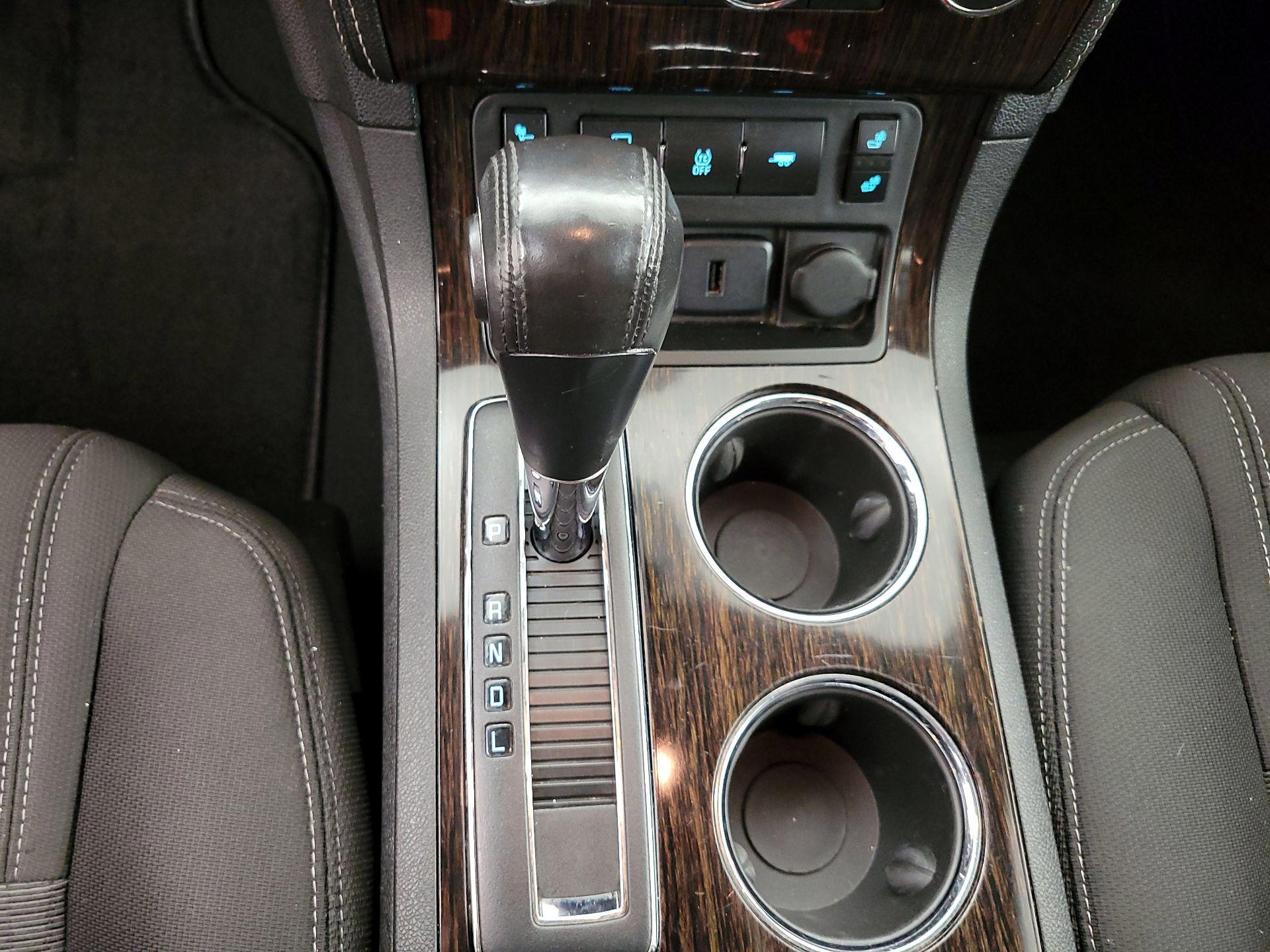 Thumbnail: 2016 Chevrolet Traverse - 17