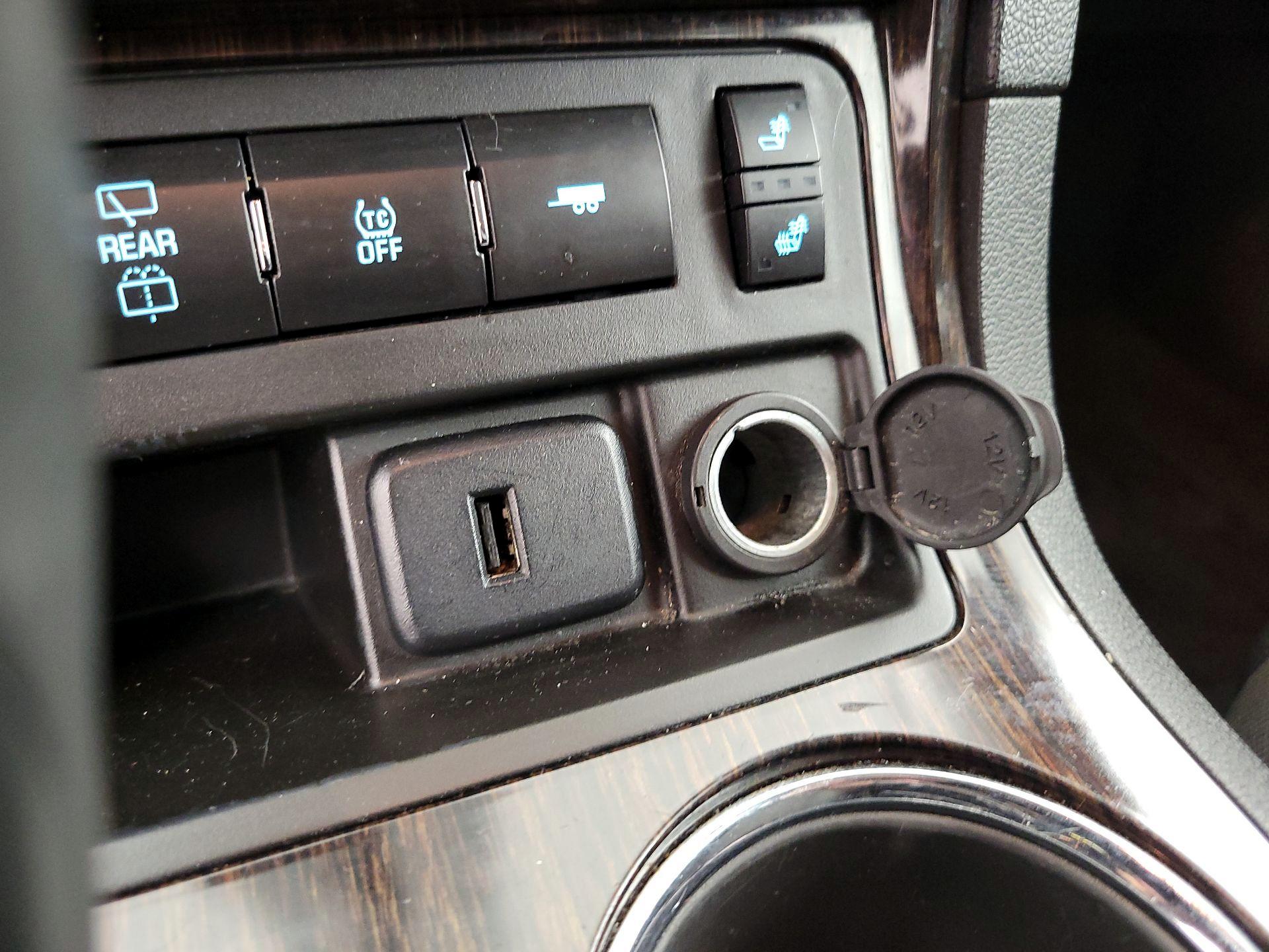 Thumbnail: 2016 Chevrolet Traverse - 18