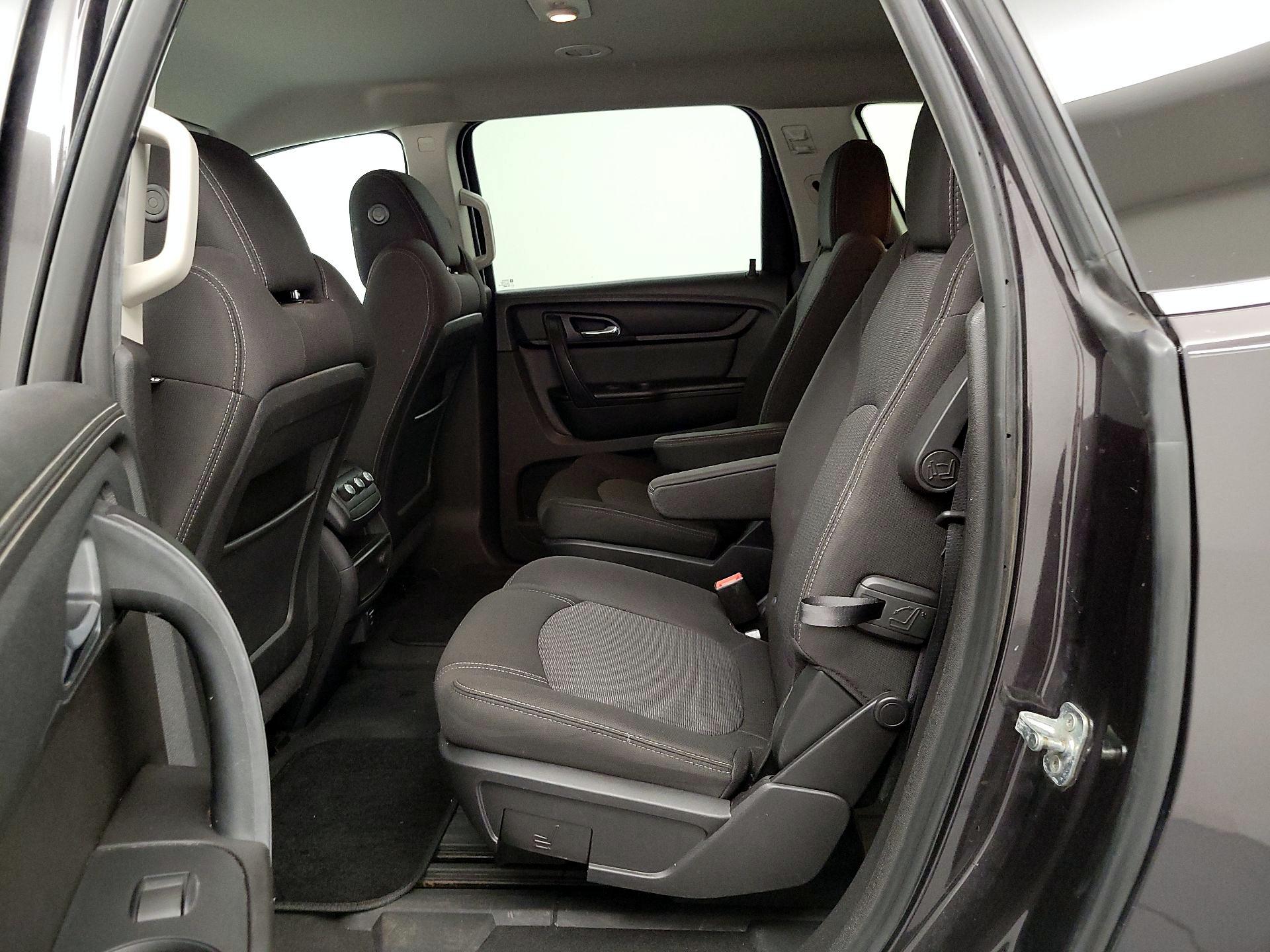 Thumbnail: 2016 Chevrolet Traverse - 19