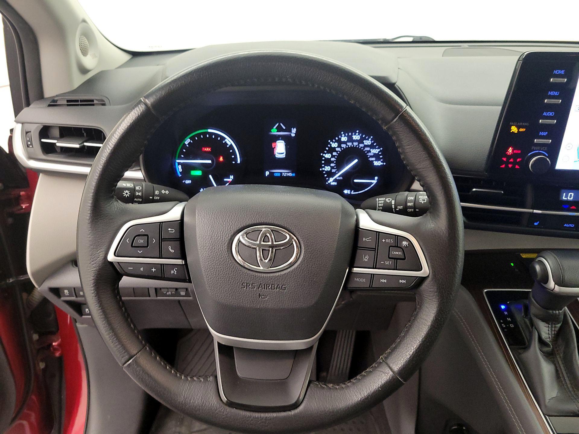 Thumbnail: 2021 Toyota Sienna - 10