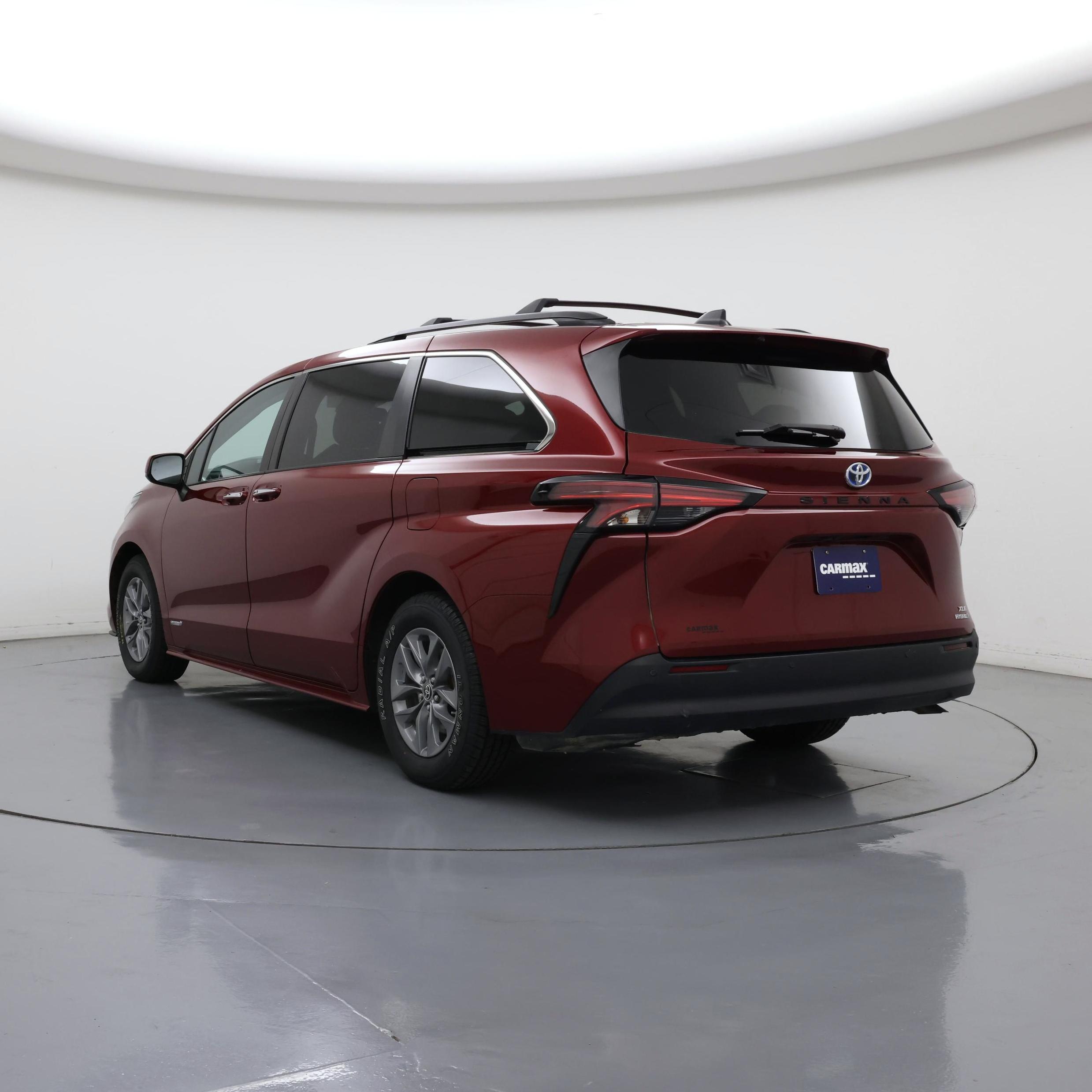 Thumbnail: 2021 Toyota Sienna - 2