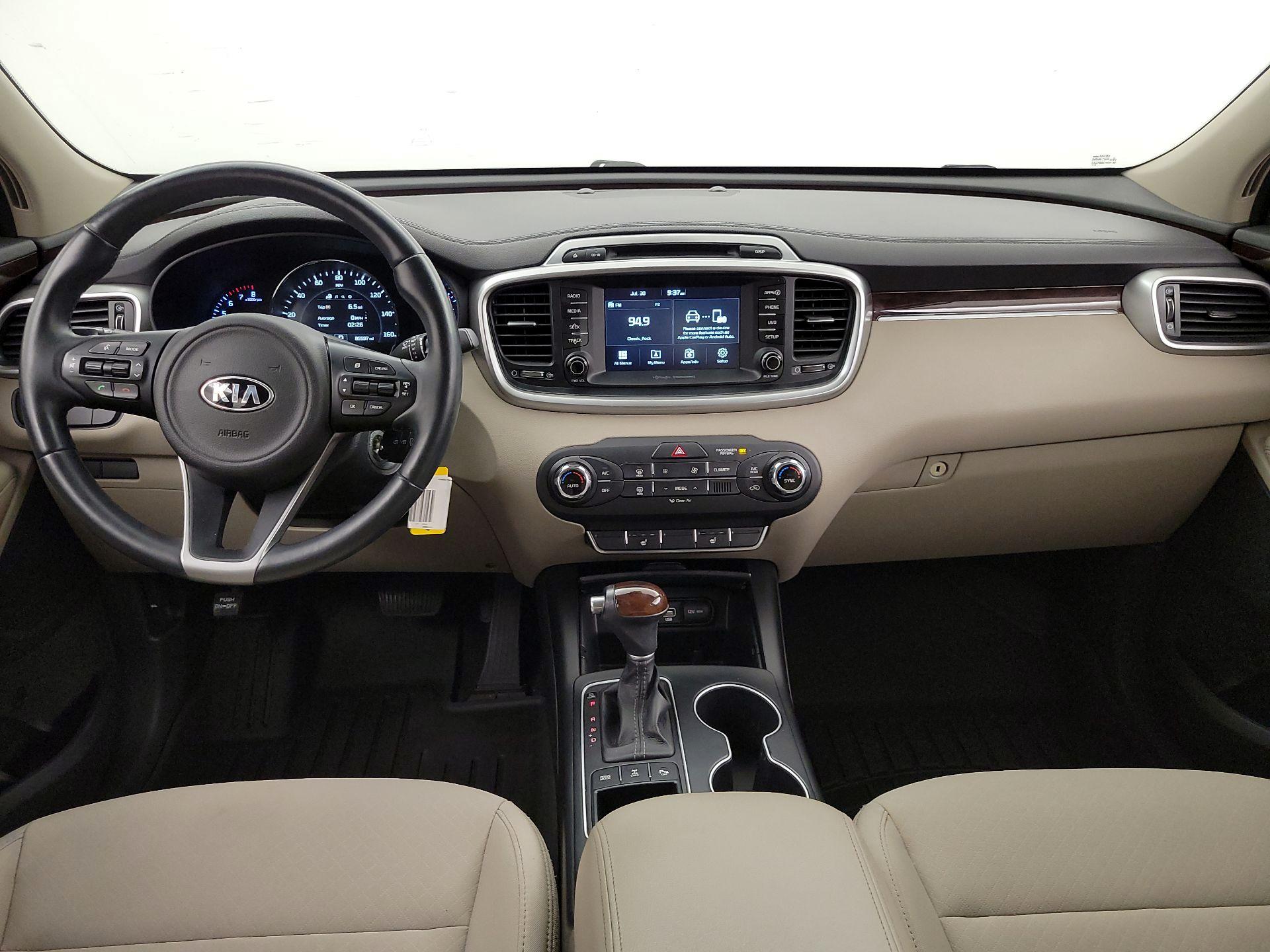 Thumbnail: 2017 Kia Sorento - 9