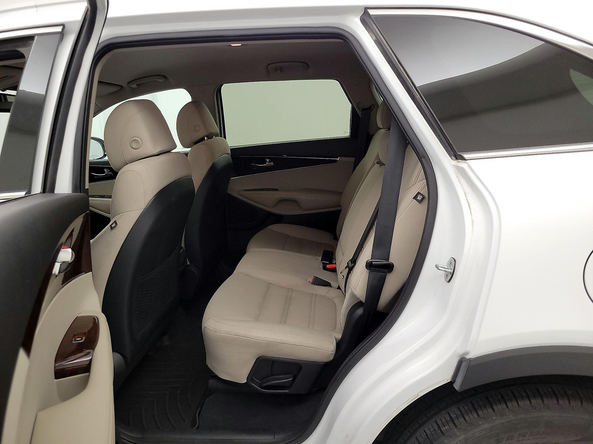 Thumbnail: 2017 Kia Sorento - 19