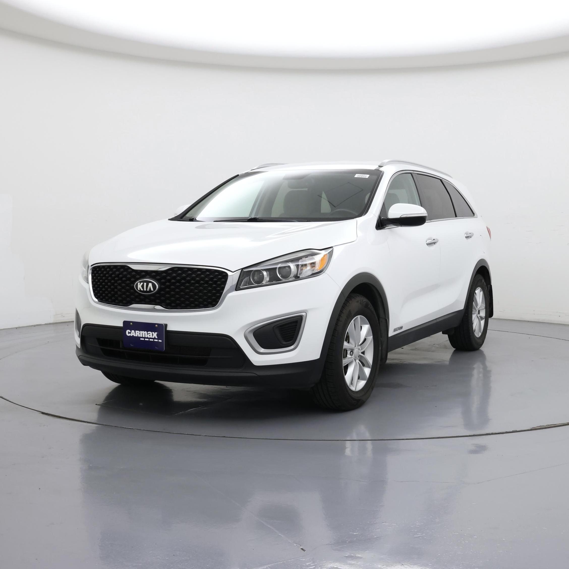 Thumbnail: 2017 Kia Sorento - 4