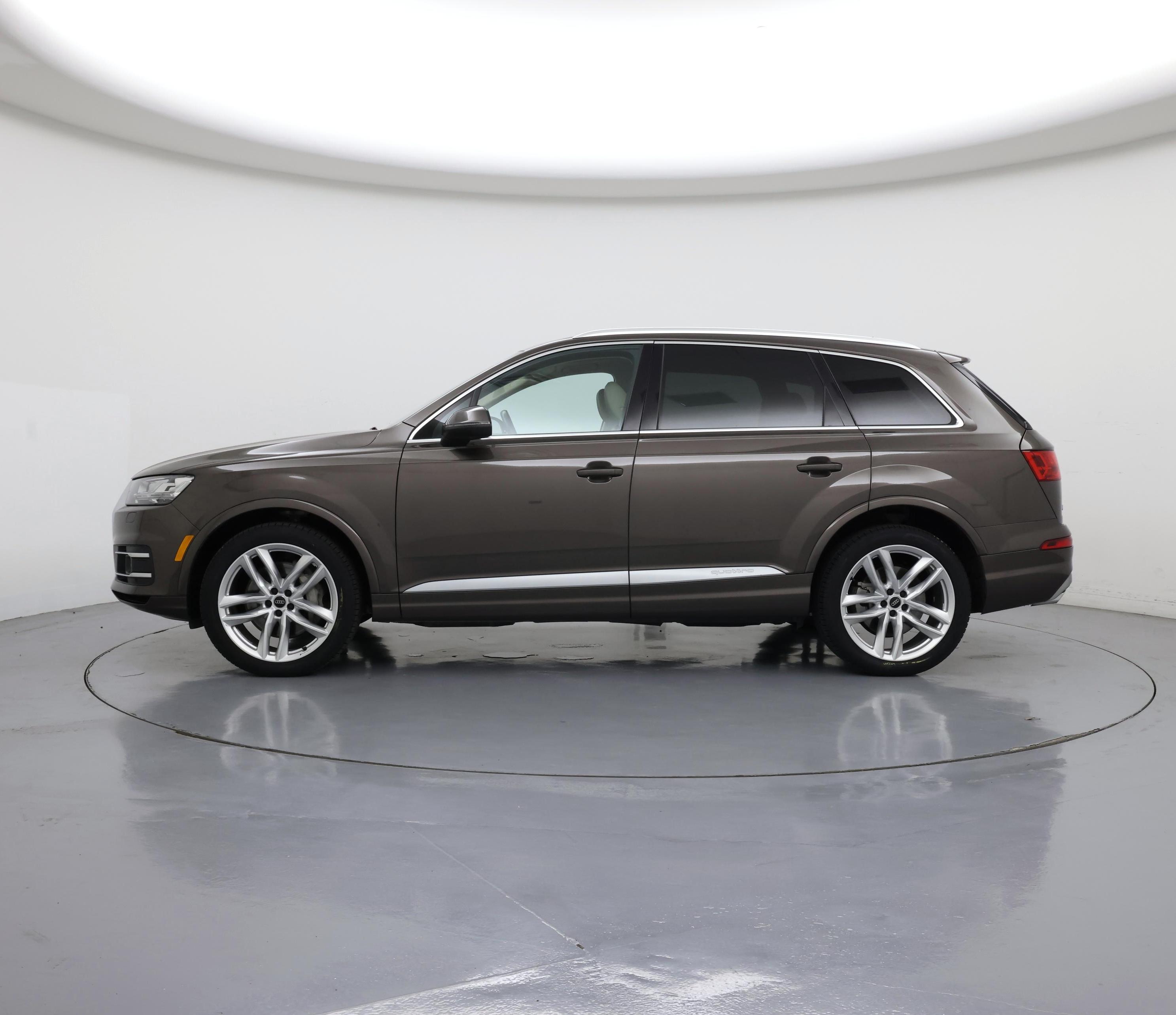 Thumbnail: 2018 Audi Q7 - 3
