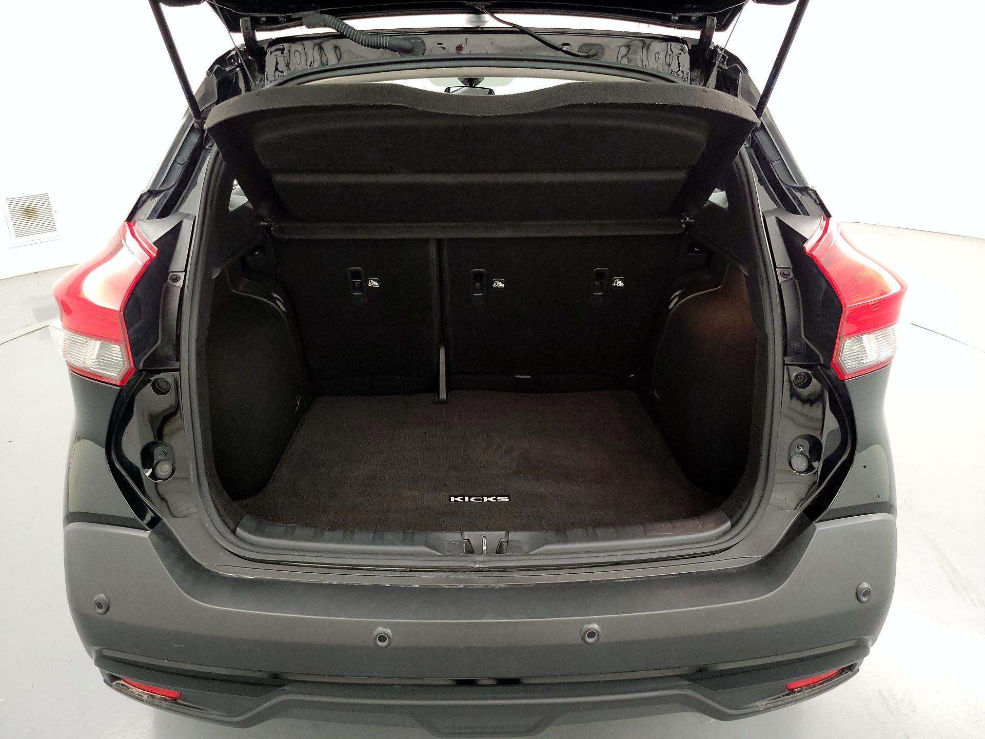 Thumbnail: 2020 Nissan Kicks - 19