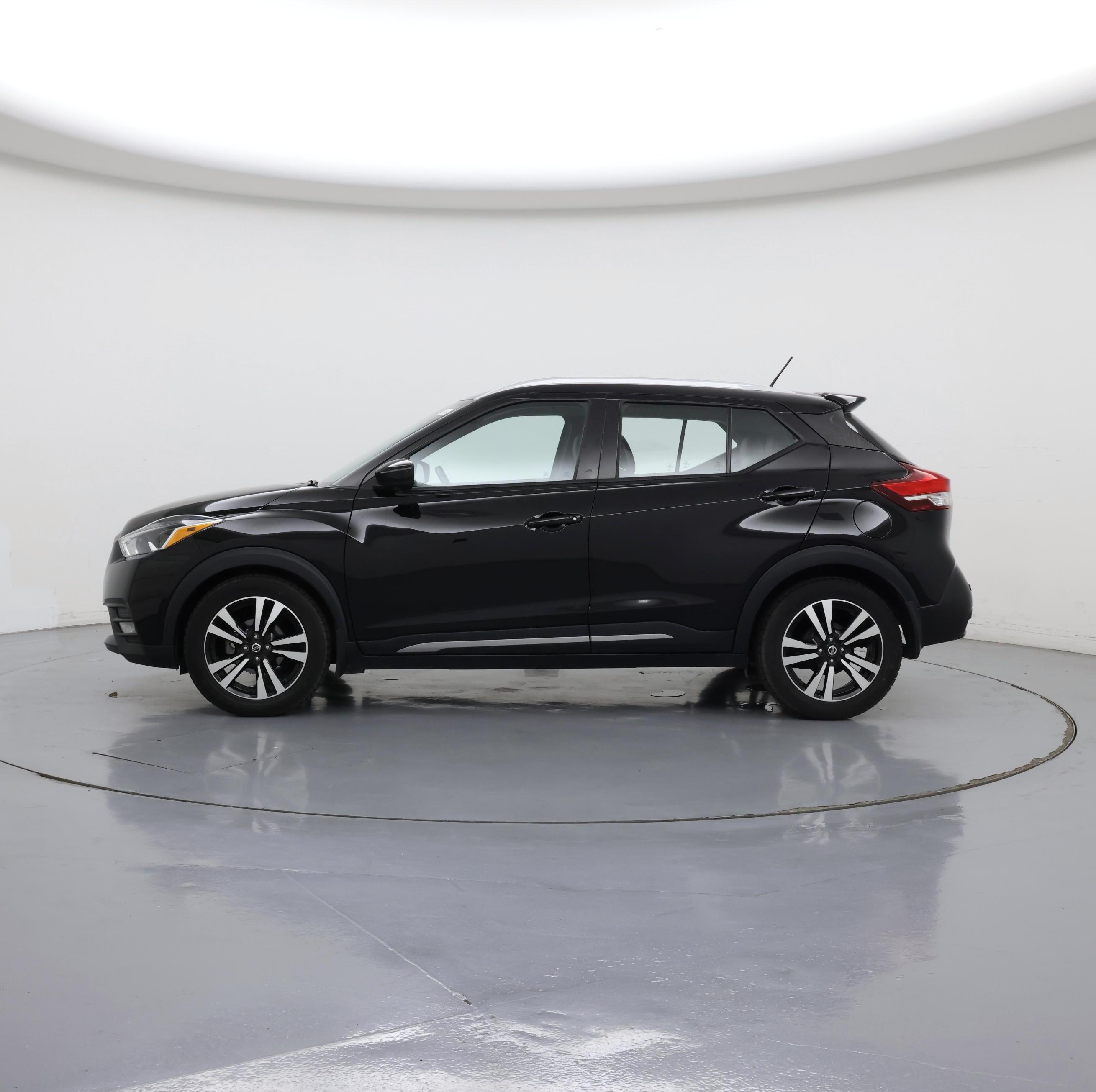 Thumbnail: 2020 Nissan Kicks - 3