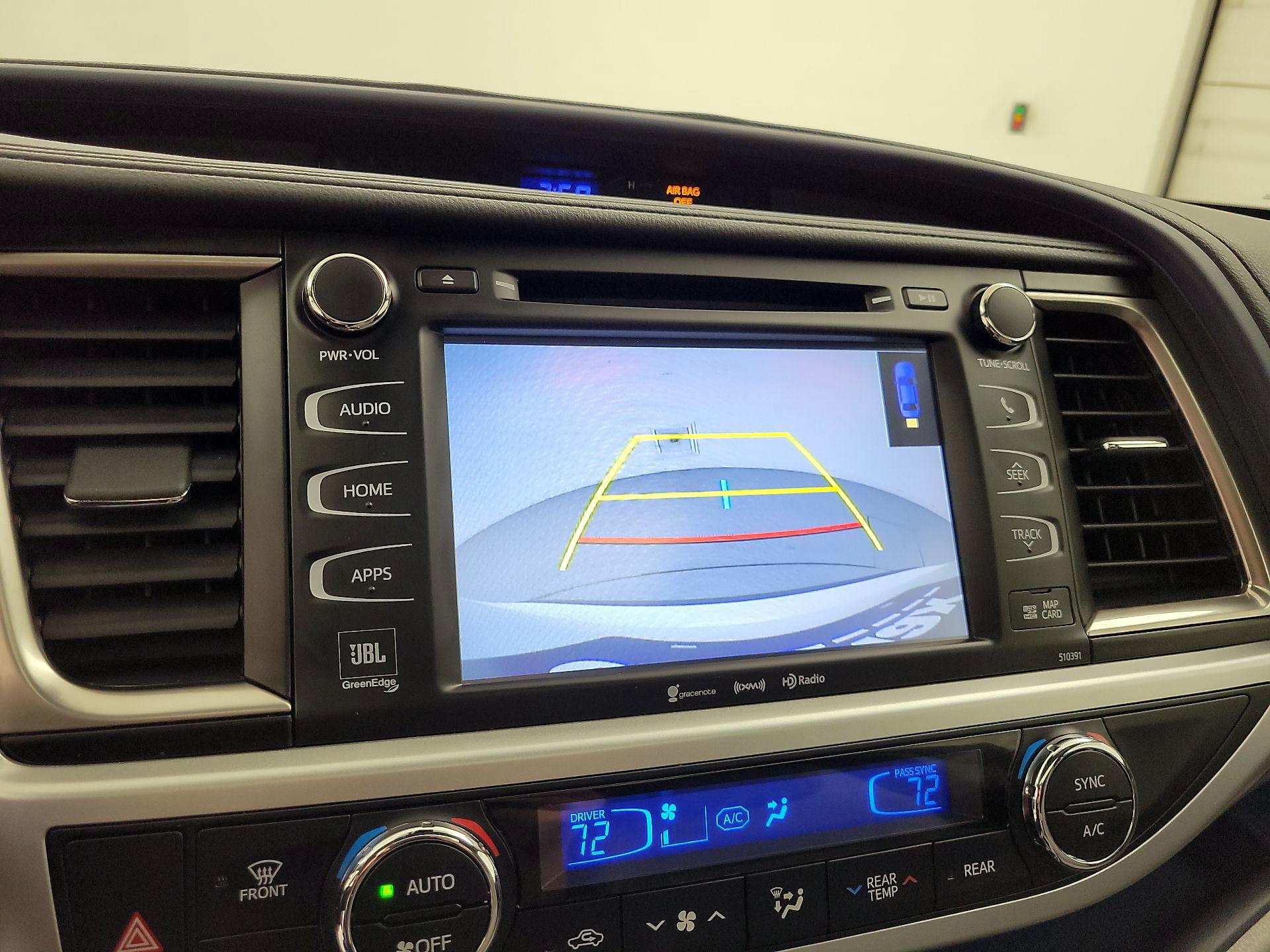 Thumbnail: 2019 Toyota Highlander - 12