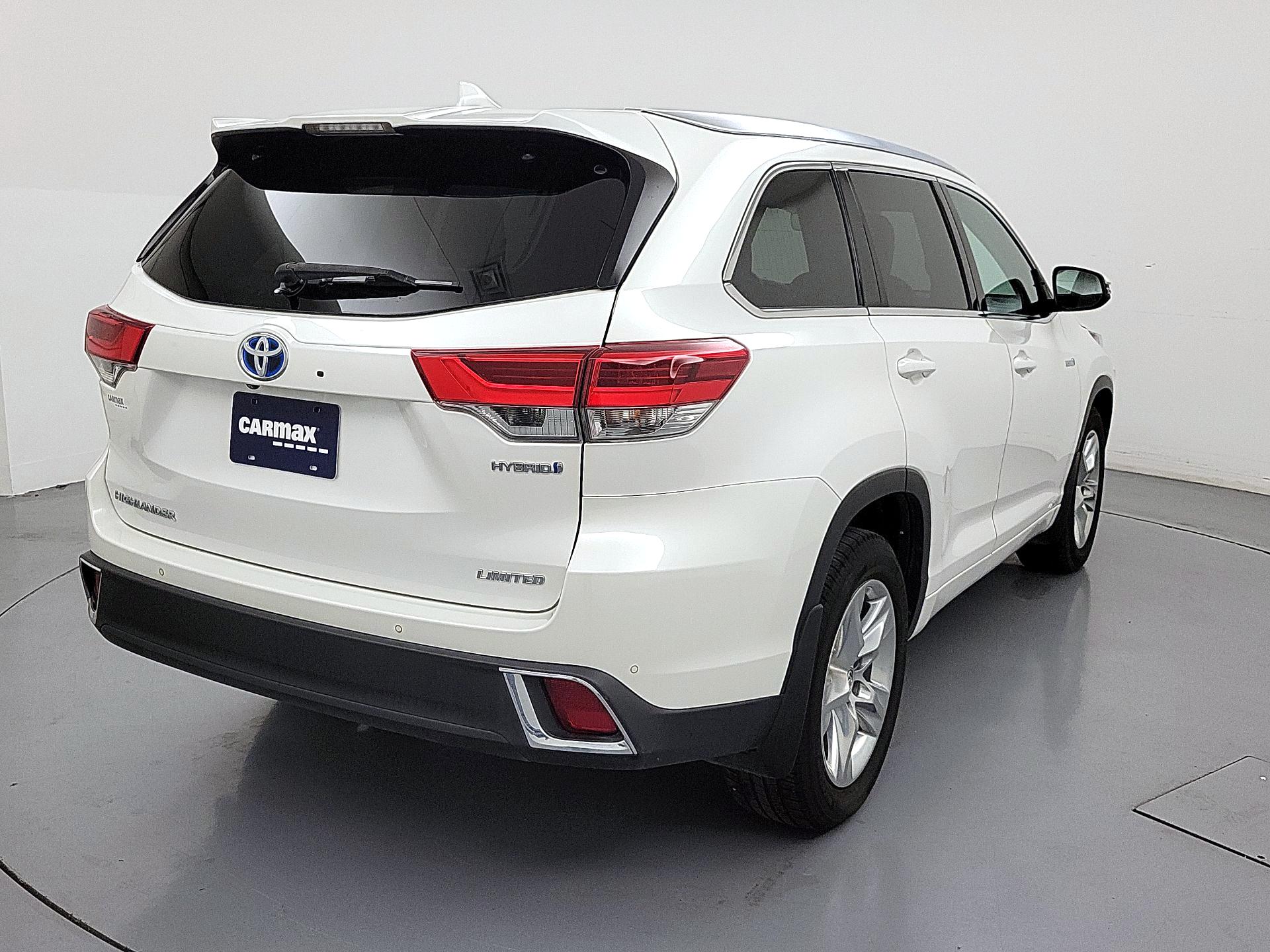 Thumbnail: 2019 Toyota Highlander - 5