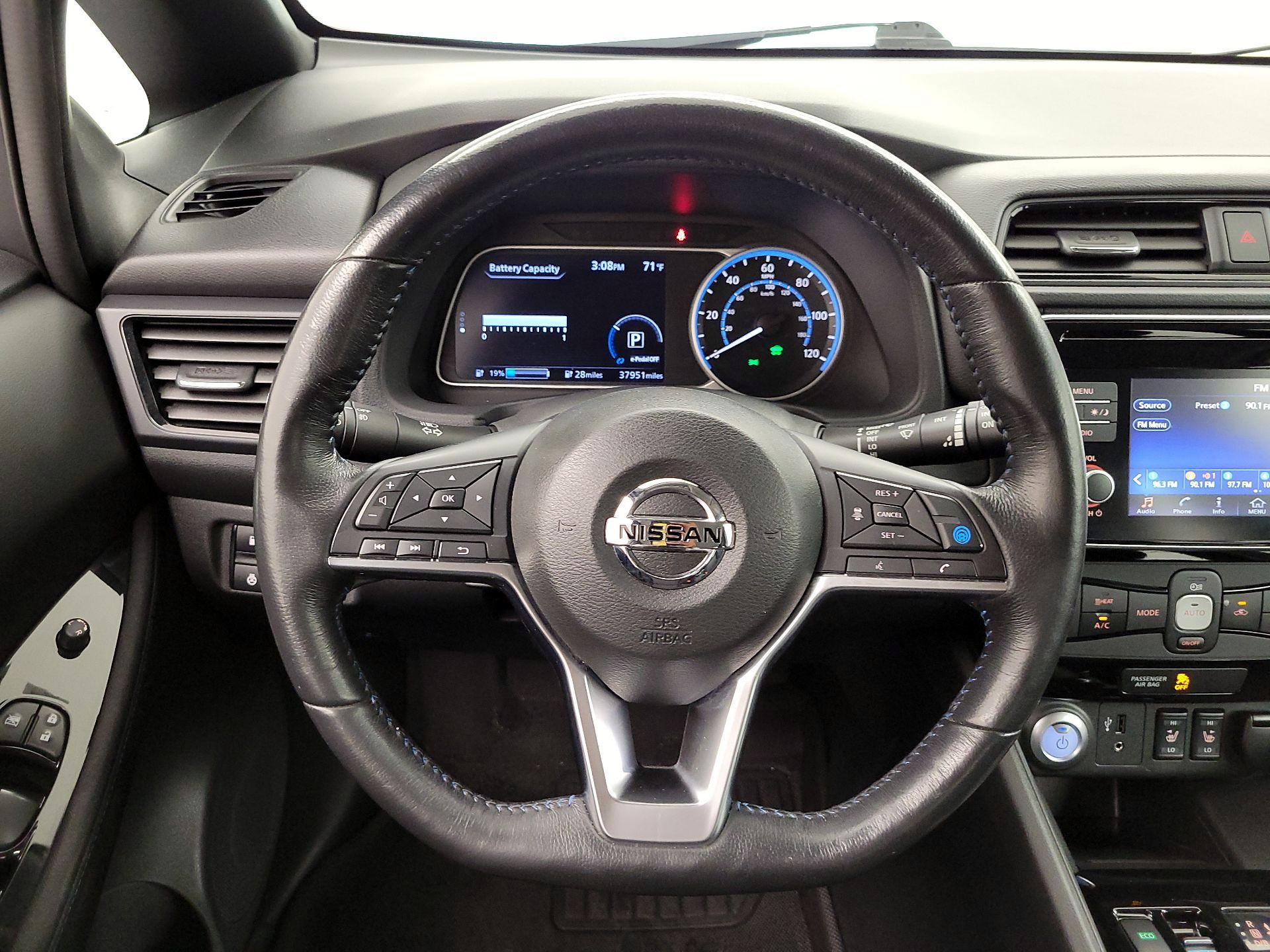 Thumbnail: 2018 Nissan Leaf - 10