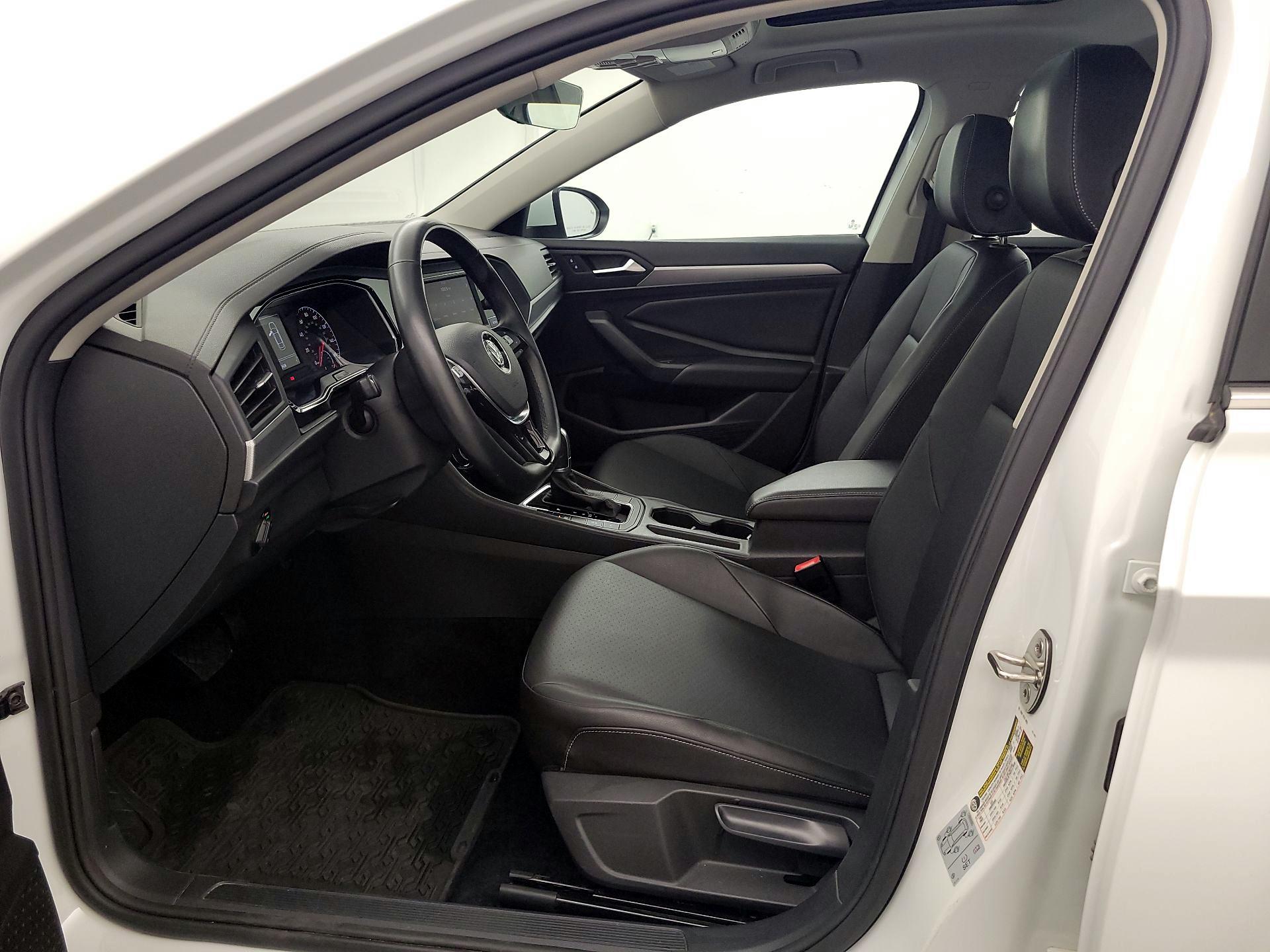 Thumbnail: 2019 Volkswagen Jetta - 11