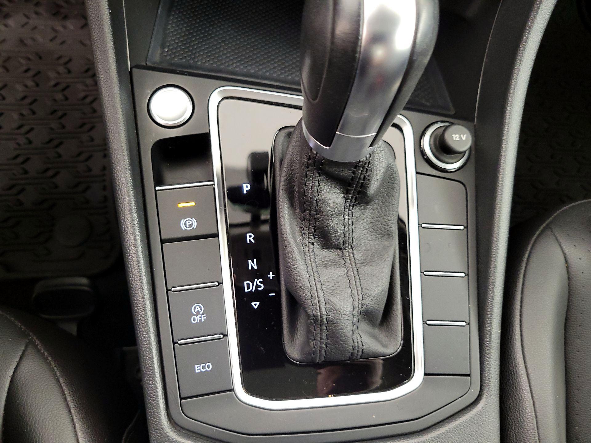 Thumbnail: 2019 Volkswagen Jetta - 17