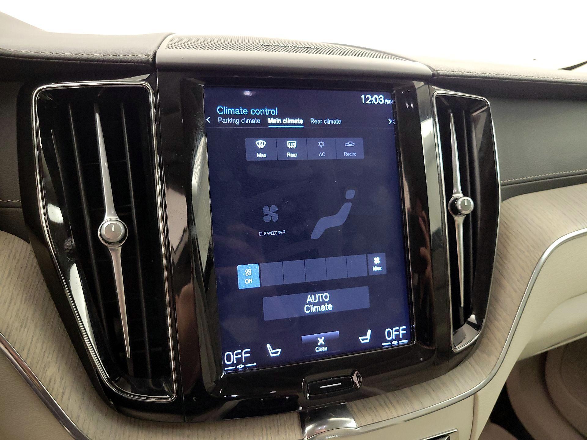 Thumbnail: 2020 Volvo XC60 - 17
