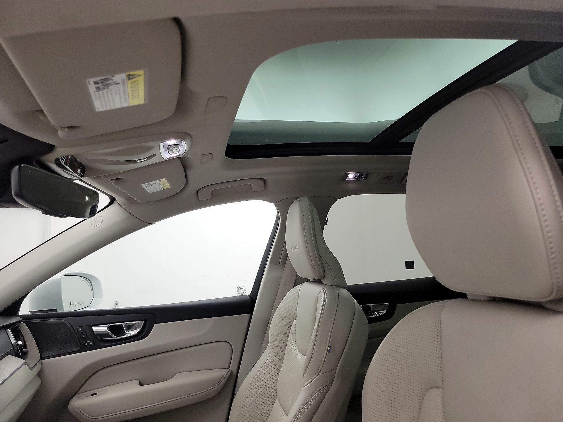 Thumbnail: 2020 Volvo XC60 - 20