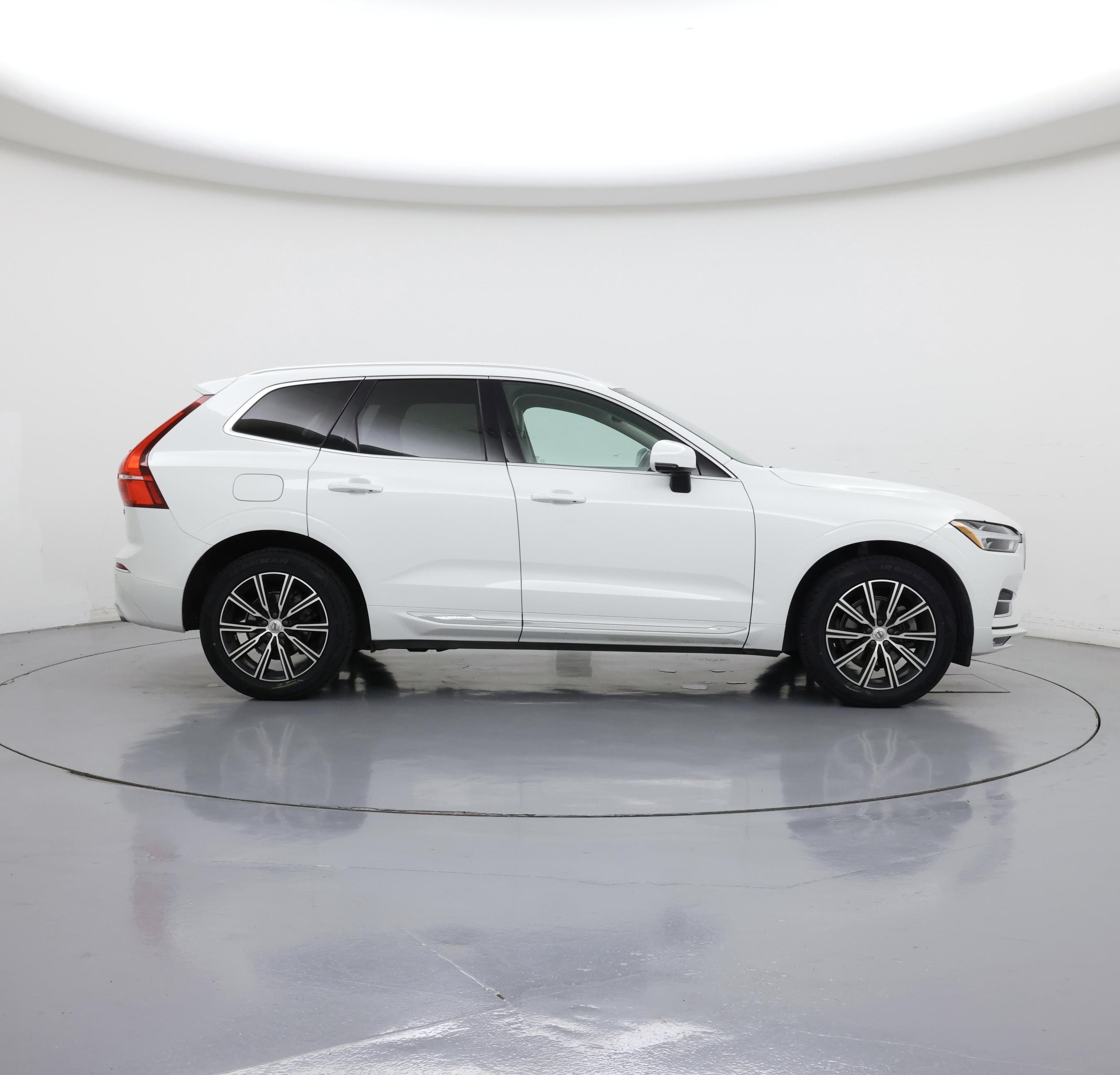 Thumbnail: 2020 Volvo XC60 - 7
