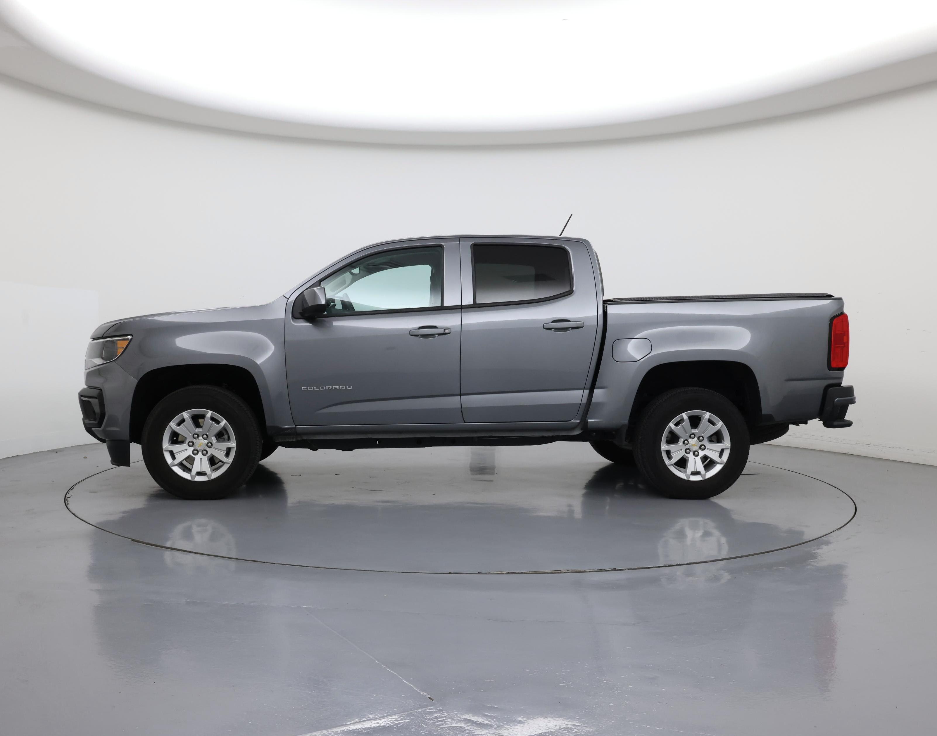 Thumbnail: 2022 Chevrolet Colorado - 3