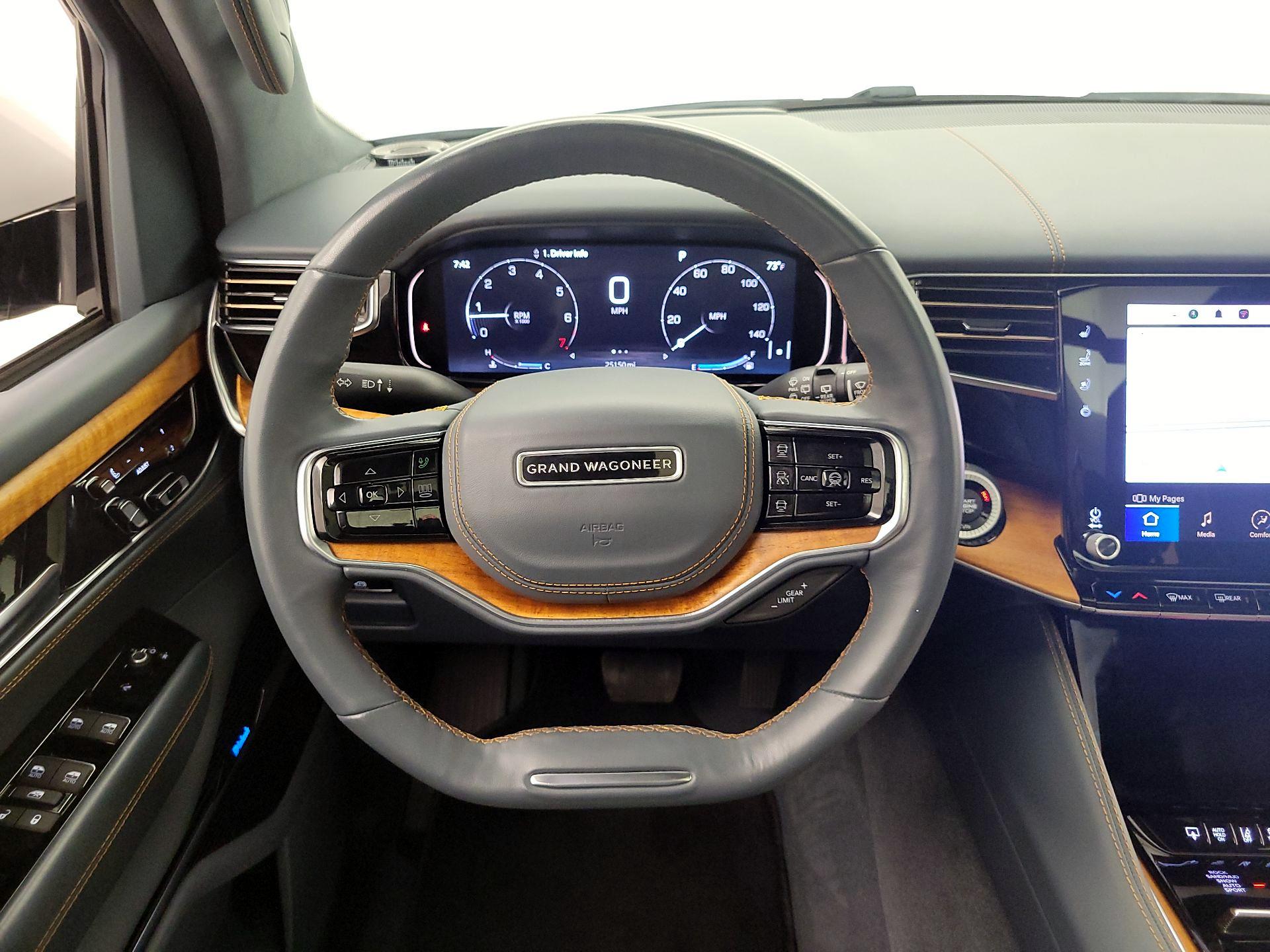 Thumbnail: 2022 Jeep Grand Wagoneer - 10