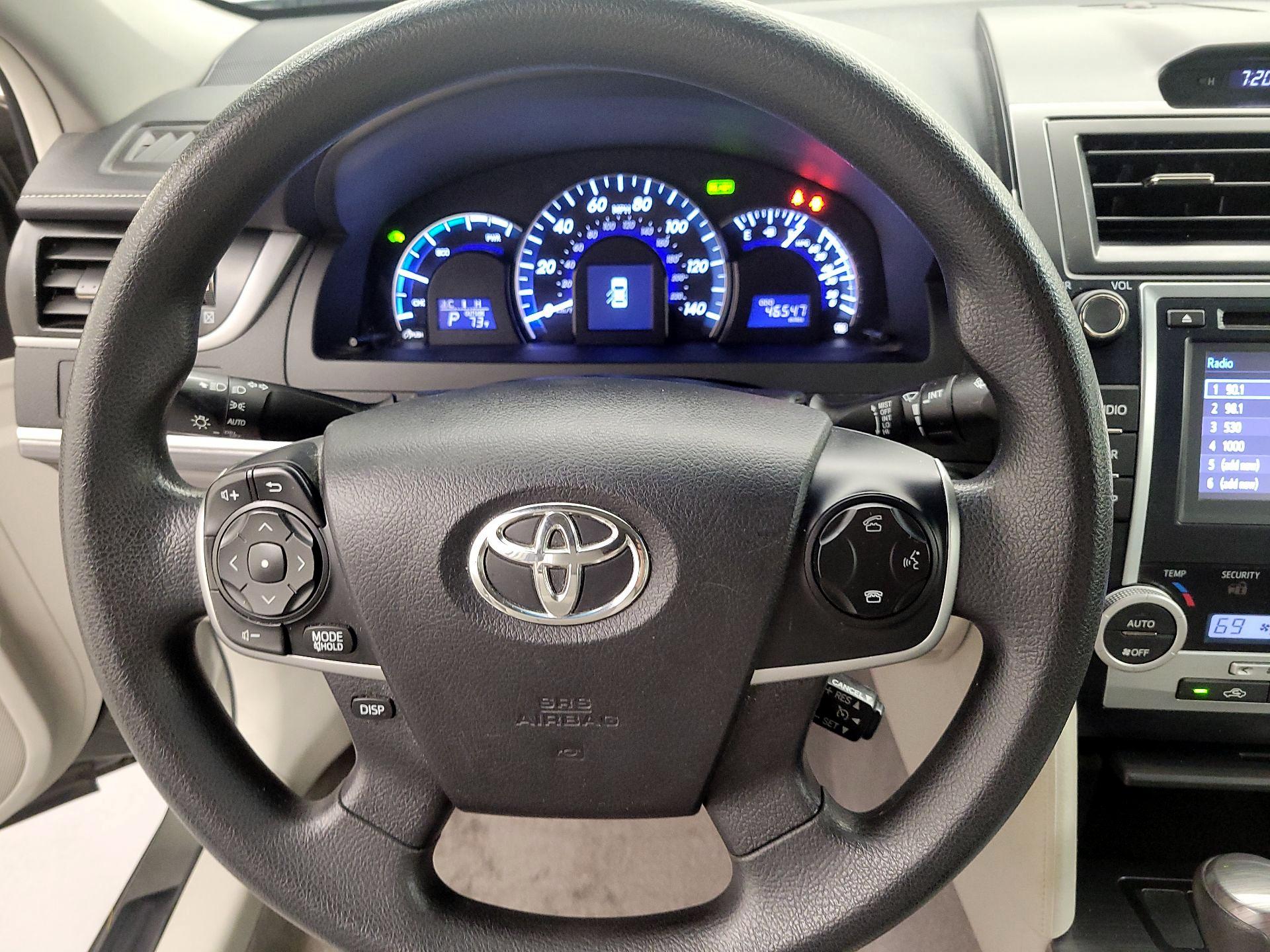 Thumbnail: 2014 Toyota Camry - 10