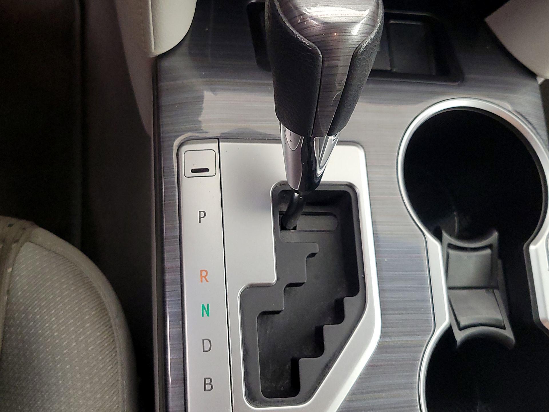 Thumbnail: 2014 Toyota Camry - 17