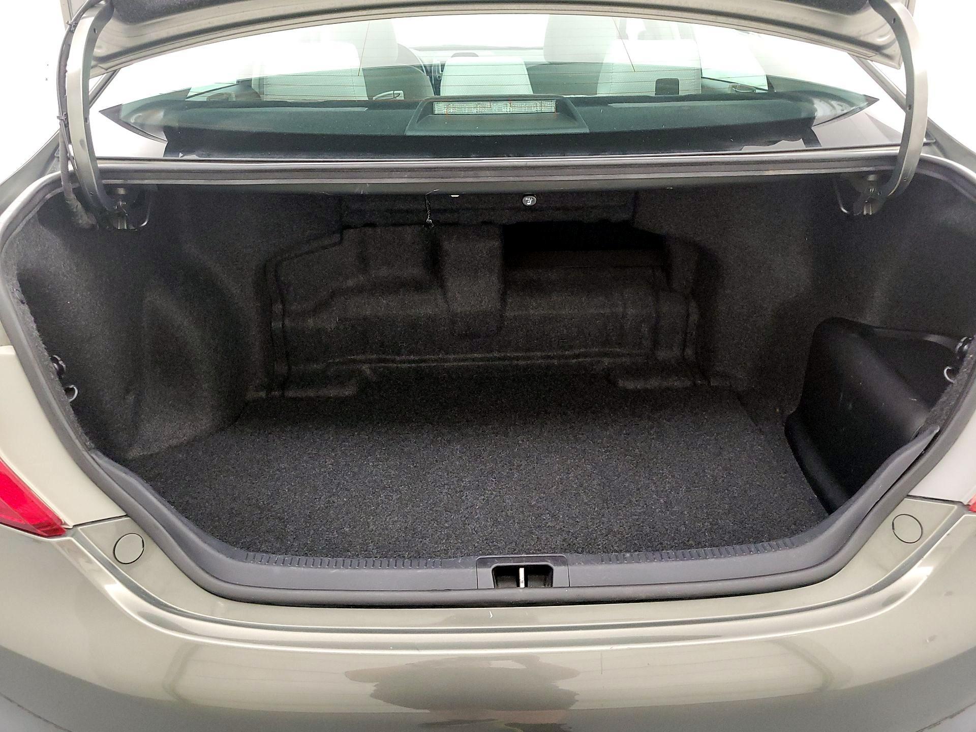 Thumbnail: 2014 Toyota Camry - 20