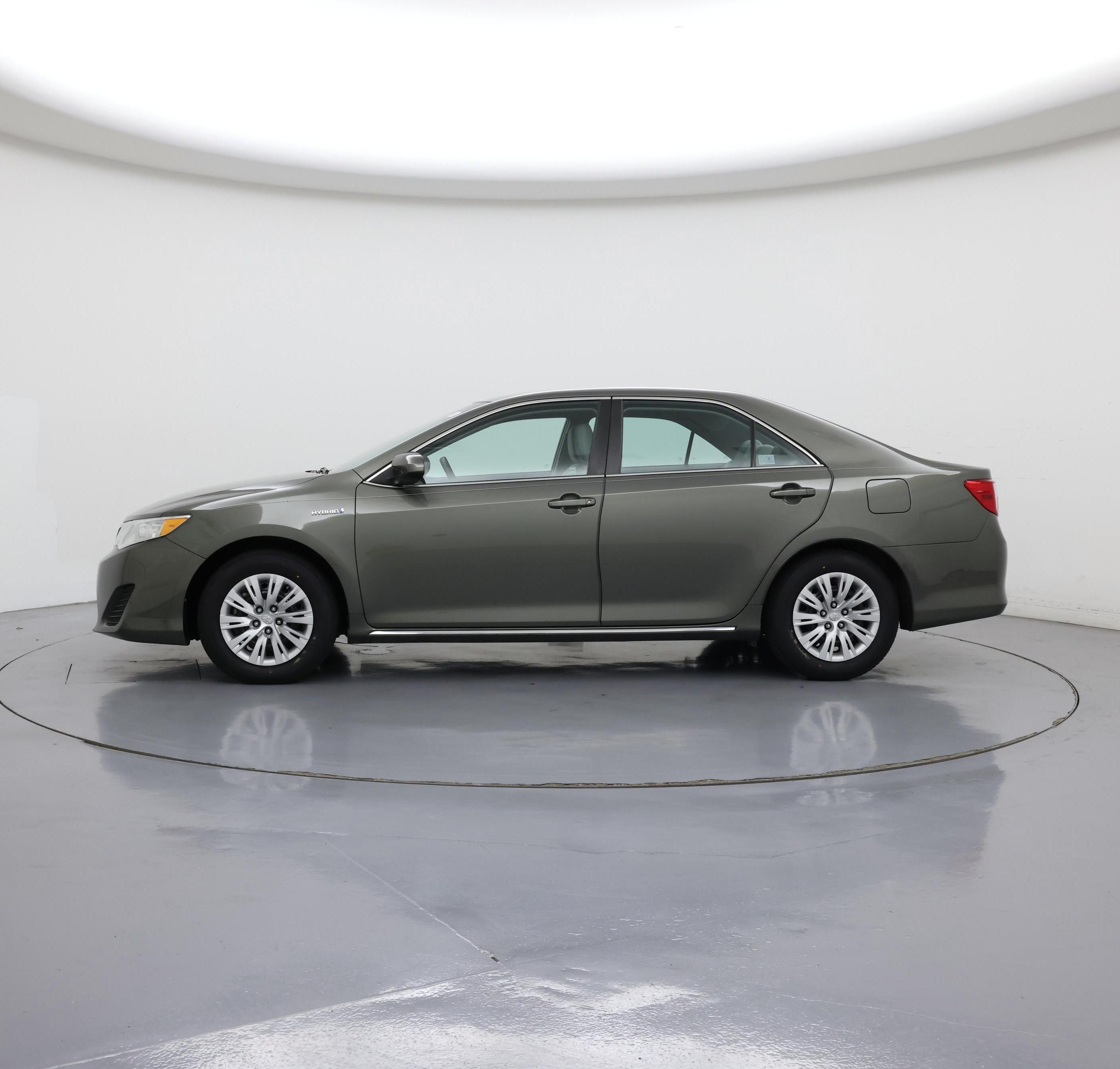Thumbnail: 2014 Toyota Camry - 3