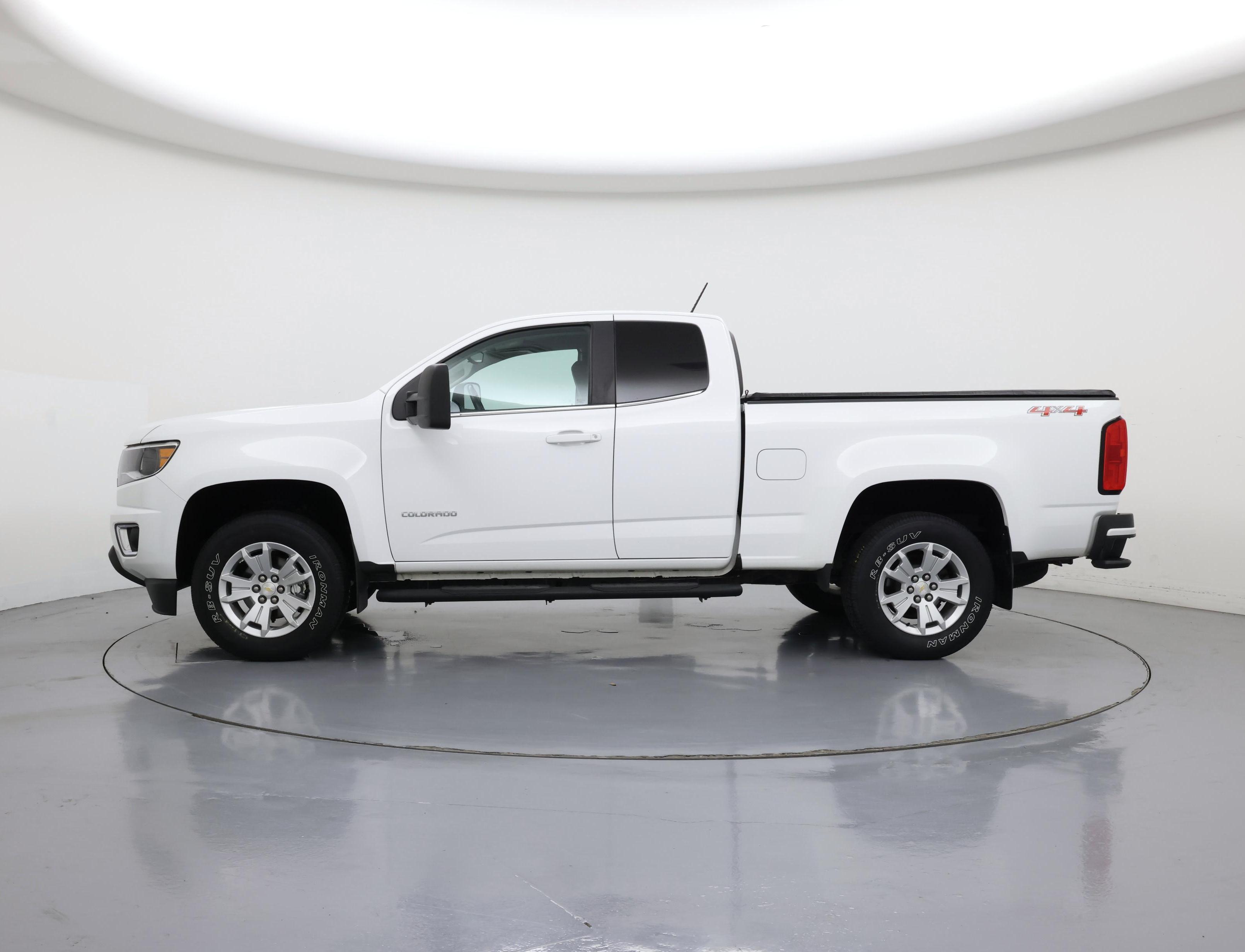 Thumbnail: 2016 Chevrolet Colorado - 3