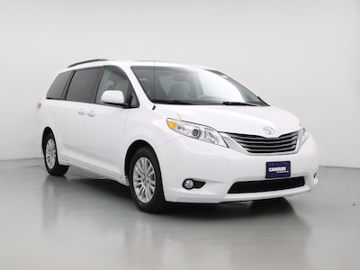 White 2014 Toyota Sienna XLE