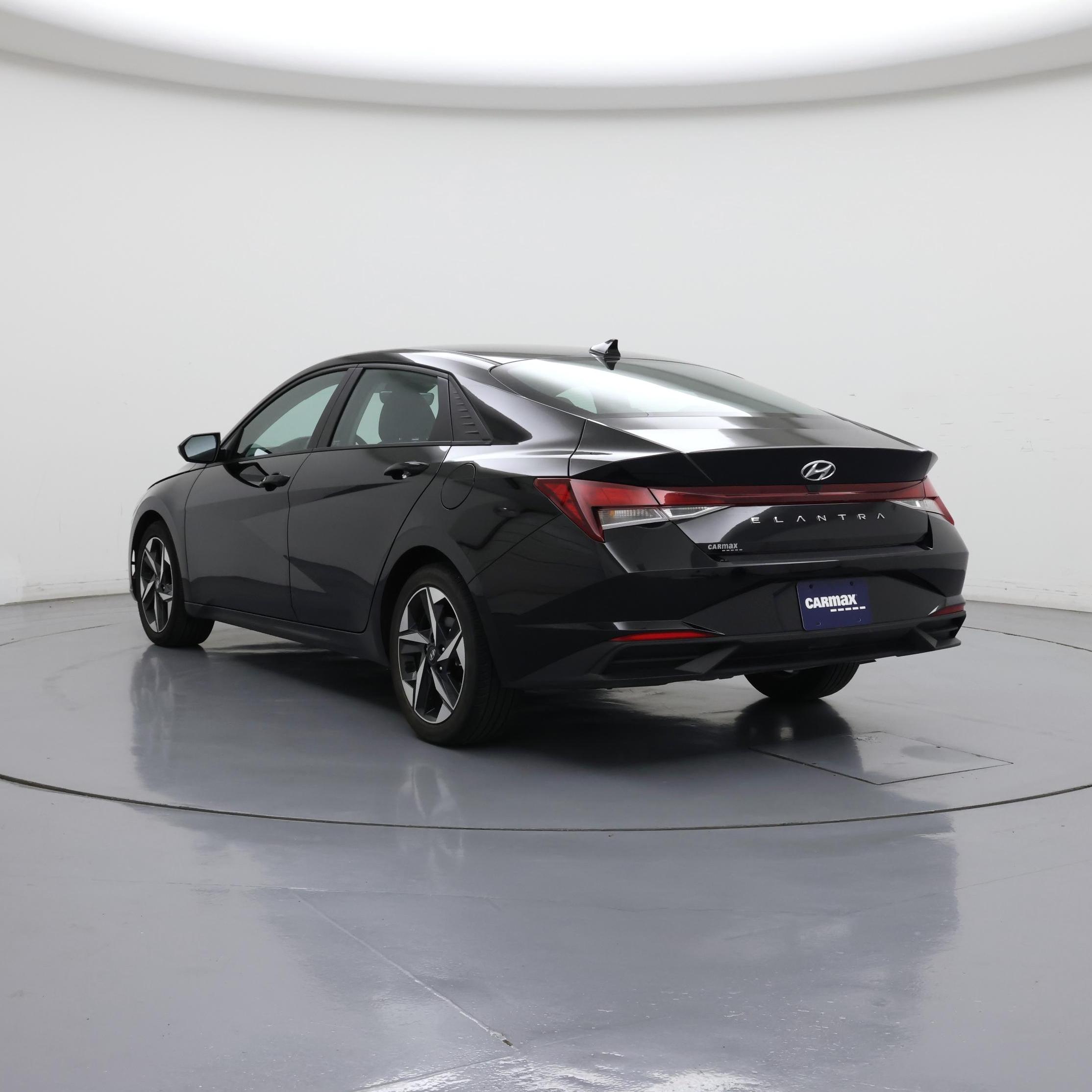 Thumbnail: 2023 Hyundai Elantra - 2