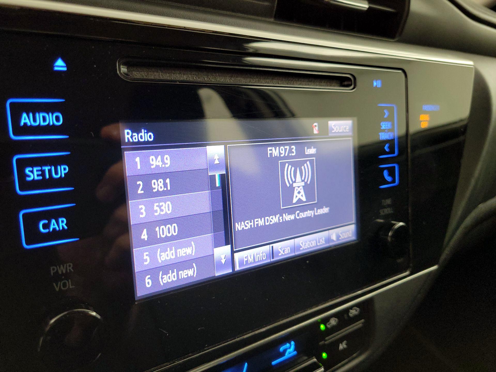 Thumbnail: 2019 Toyota Corolla - 15