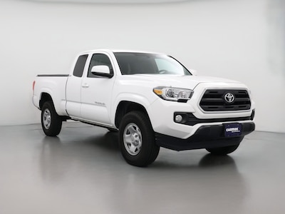 White 2016 Toyota Tacoma SR5