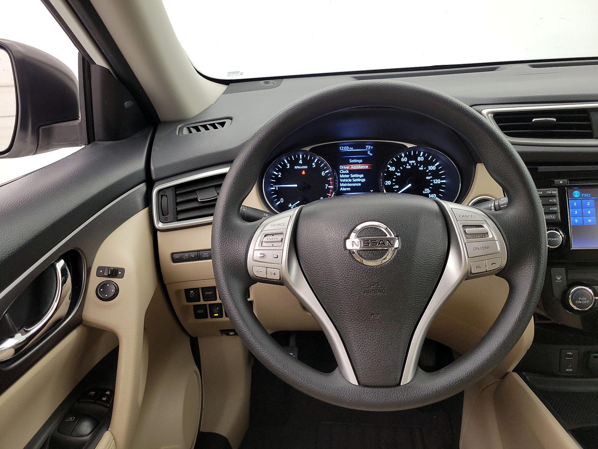 Thumbnail: 2016 Nissan Rogue - 10