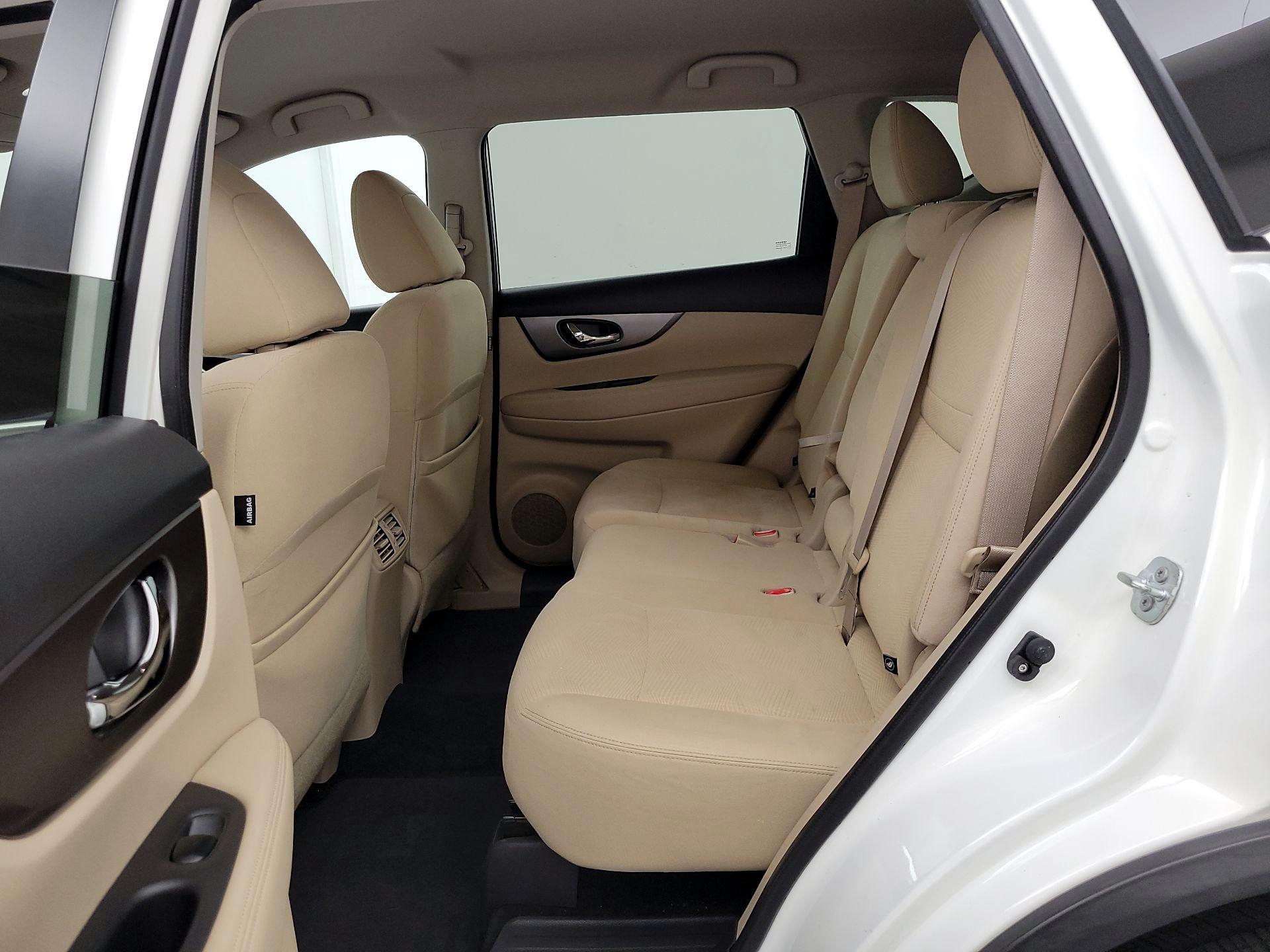 Thumbnail: 2016 Nissan Rogue - 20