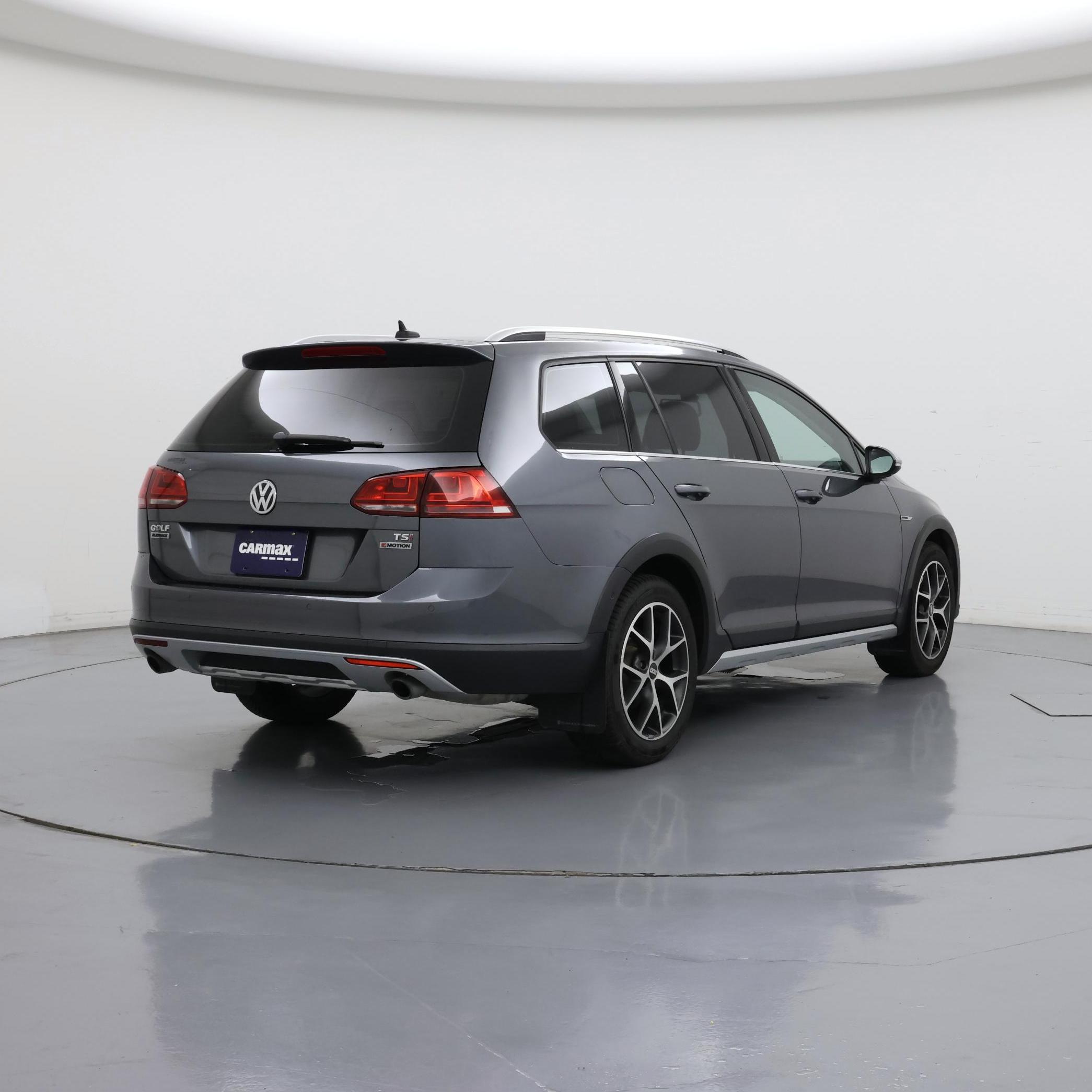 Thumbnail: 2017 Volkswagen Golf - 8
