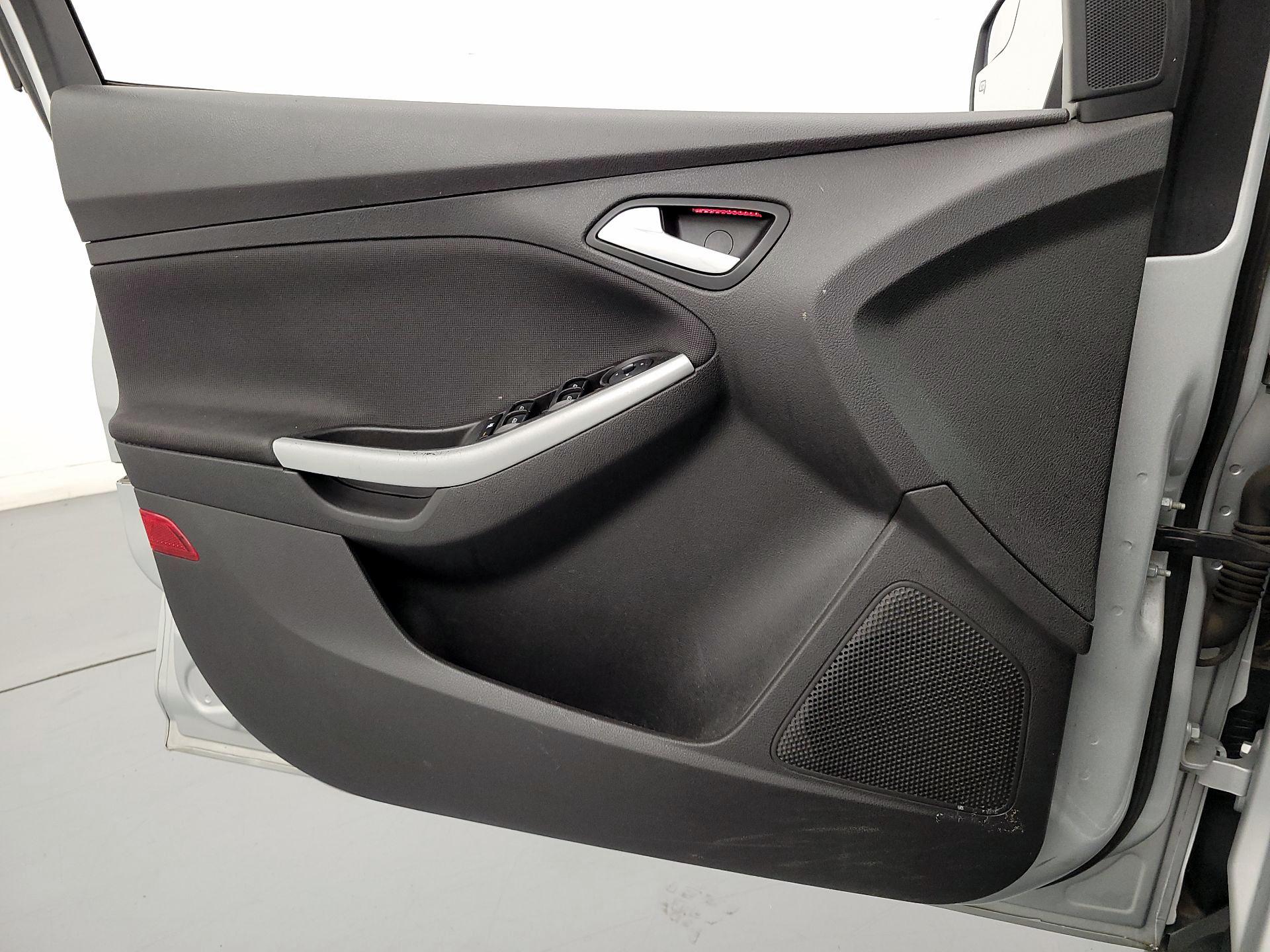 Thumbnail: 2013 Ford Focus - 12