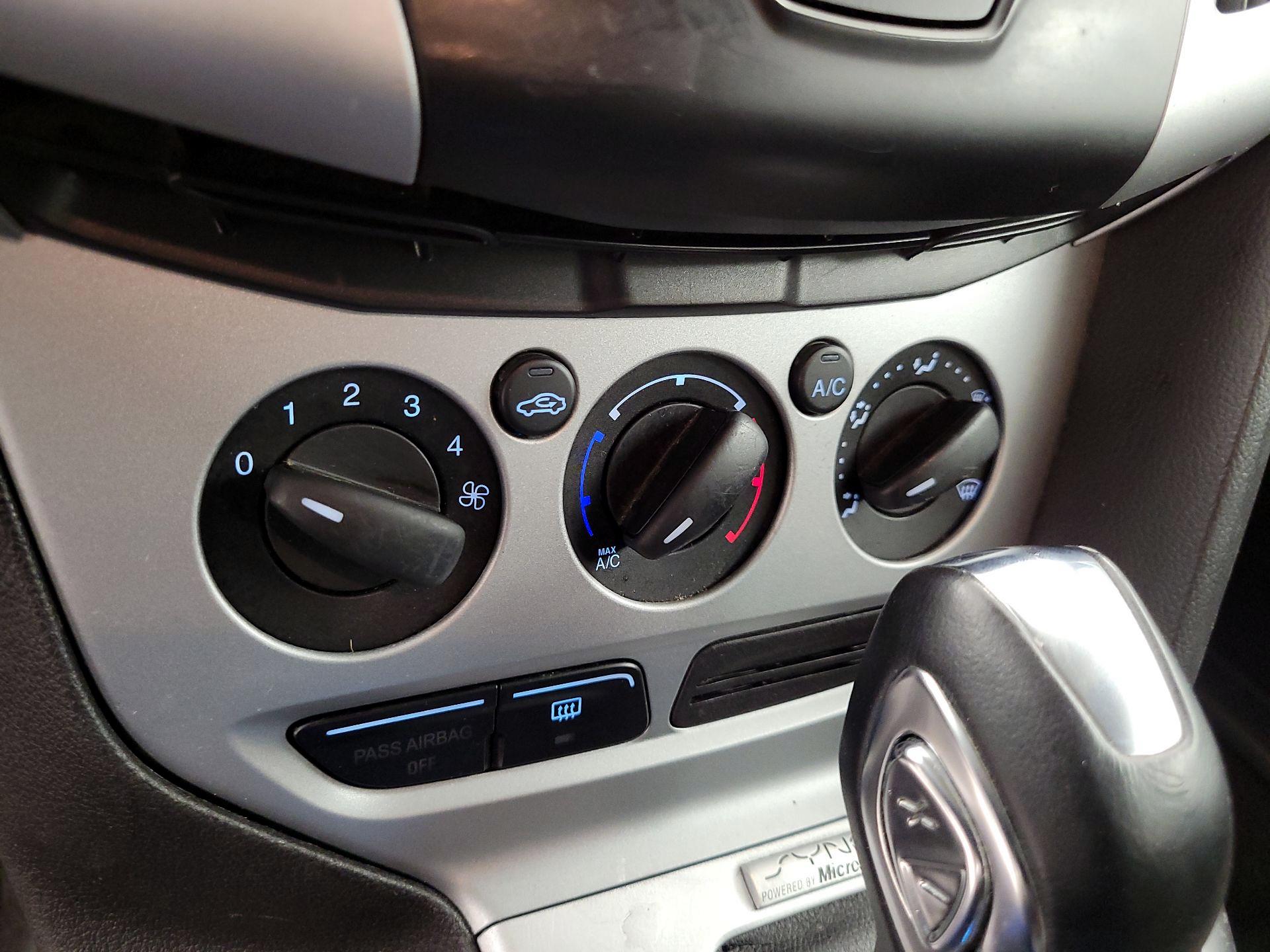 Thumbnail: 2013 Ford Focus - 14